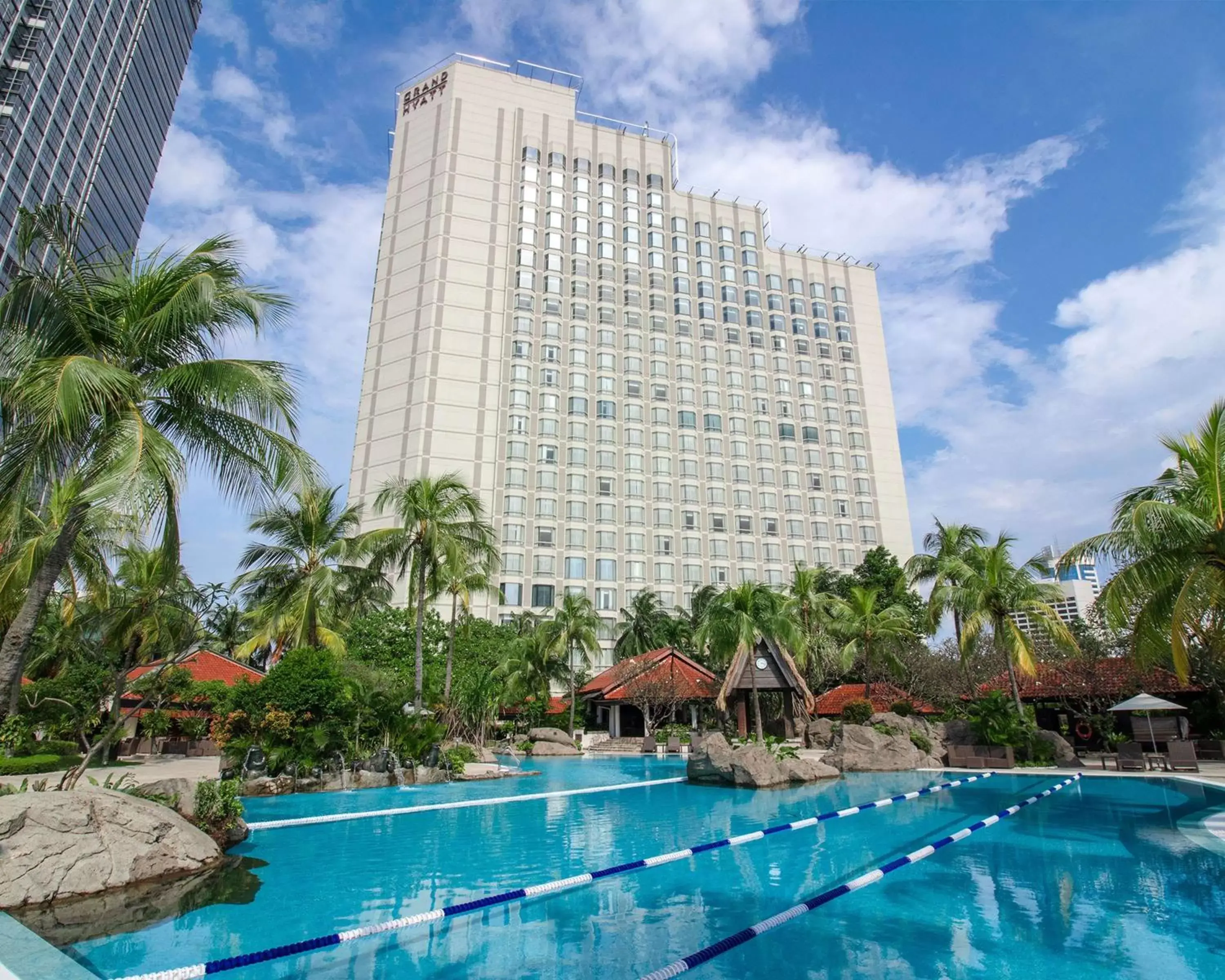 Swimming Pool in Grand Hyatt Jakarta