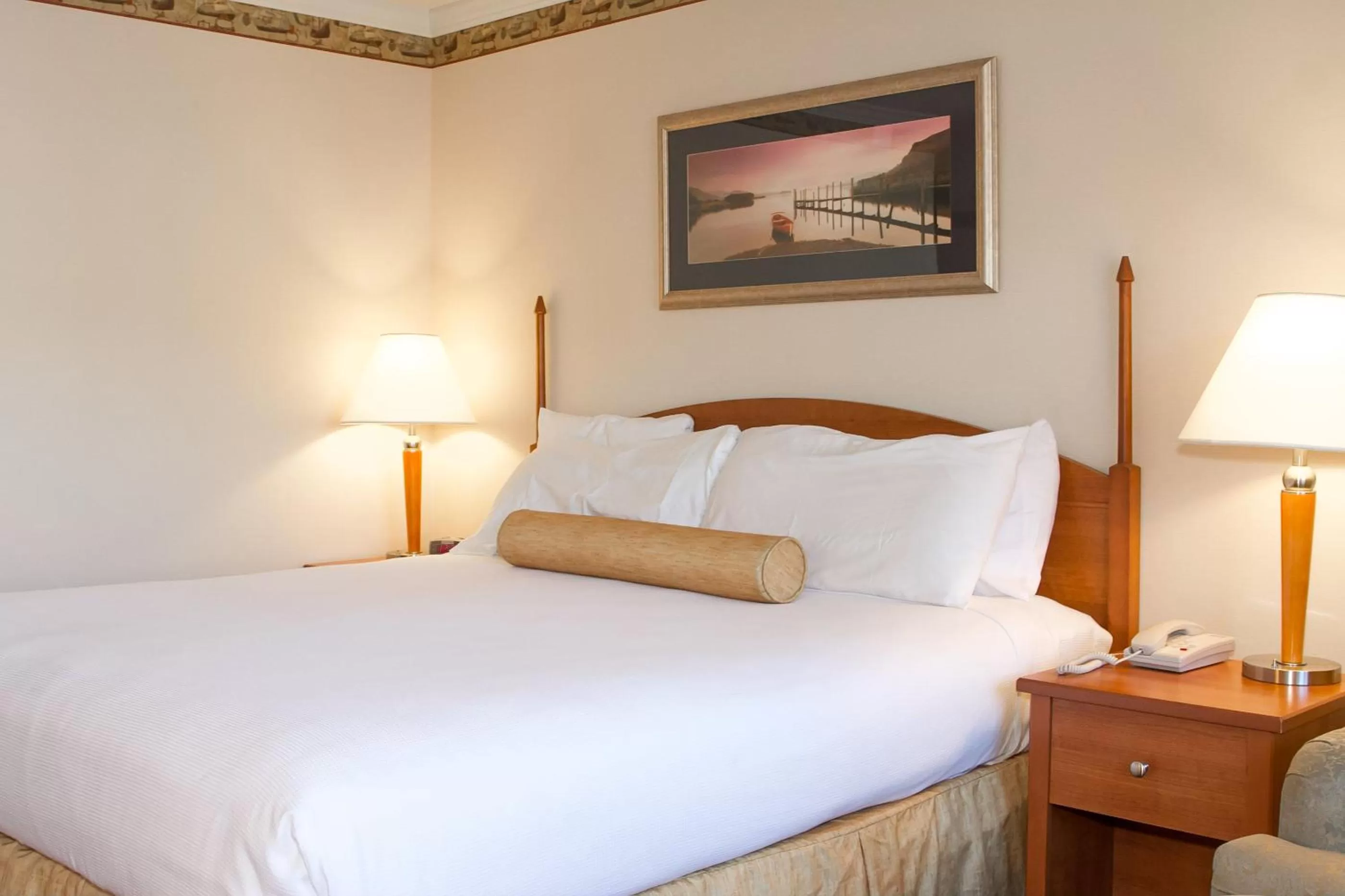 Deluxe King Room - single occupancy in Flagship Inn