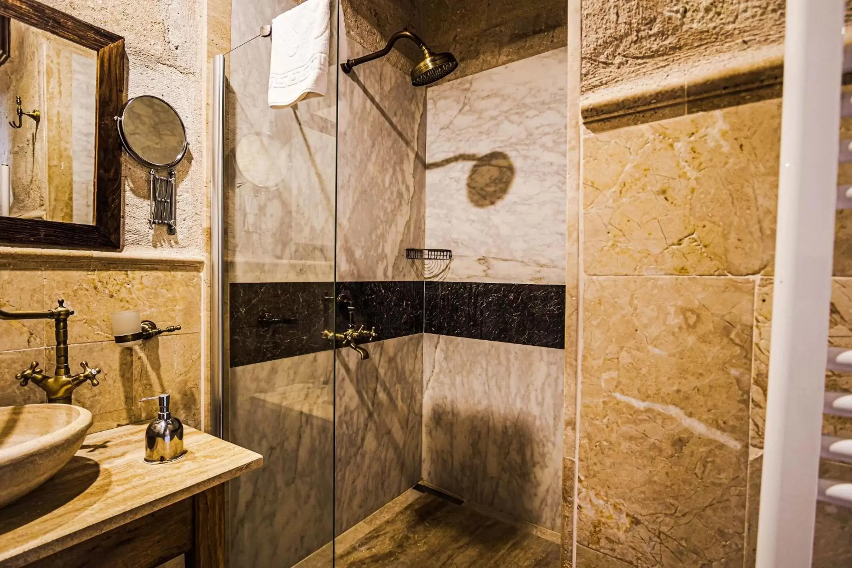 Shower, Bathroom in Kelebek Special Cave Hotel & Spa