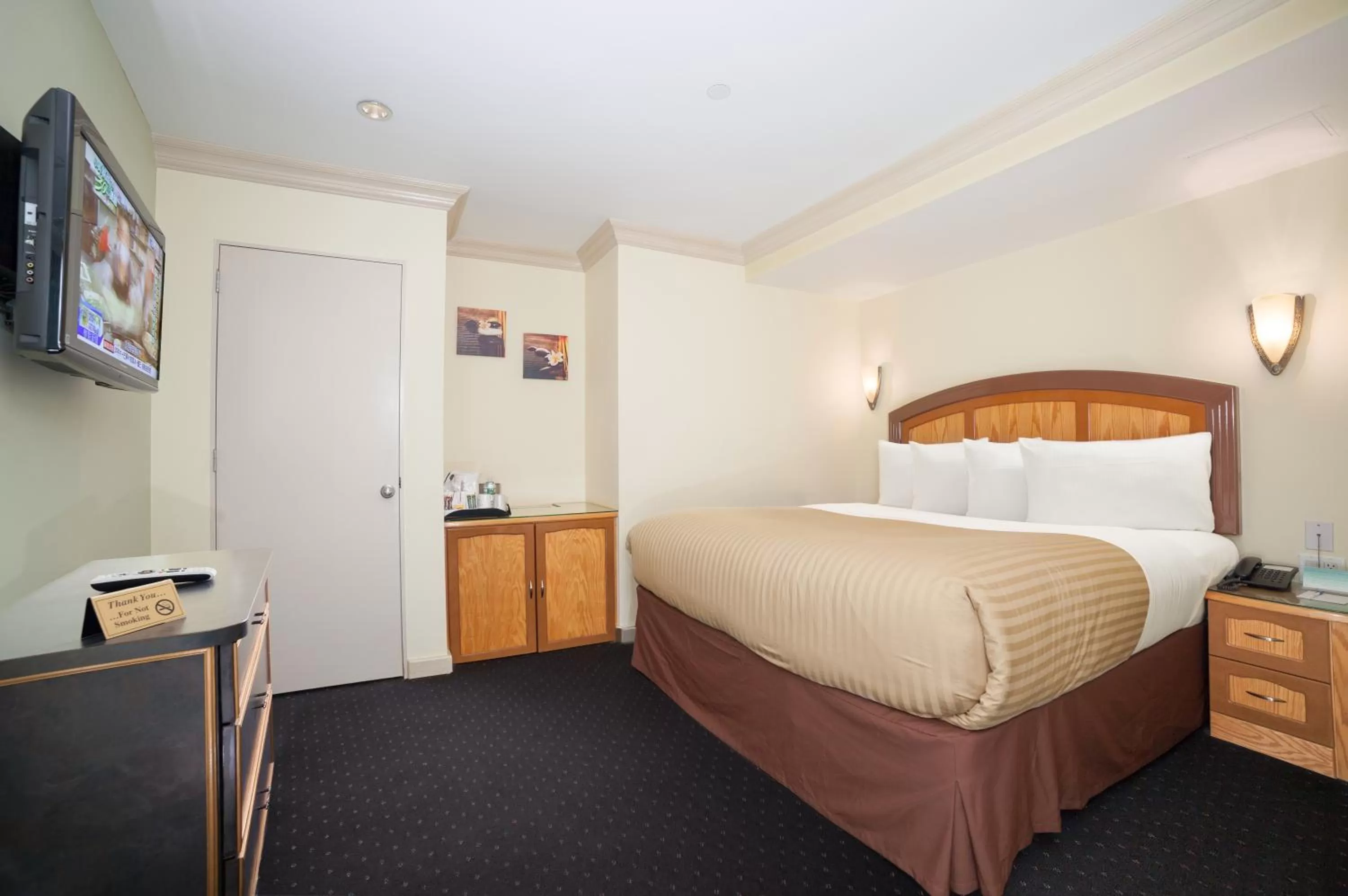 Photo of the whole room, Bed in Hotel Mulberry