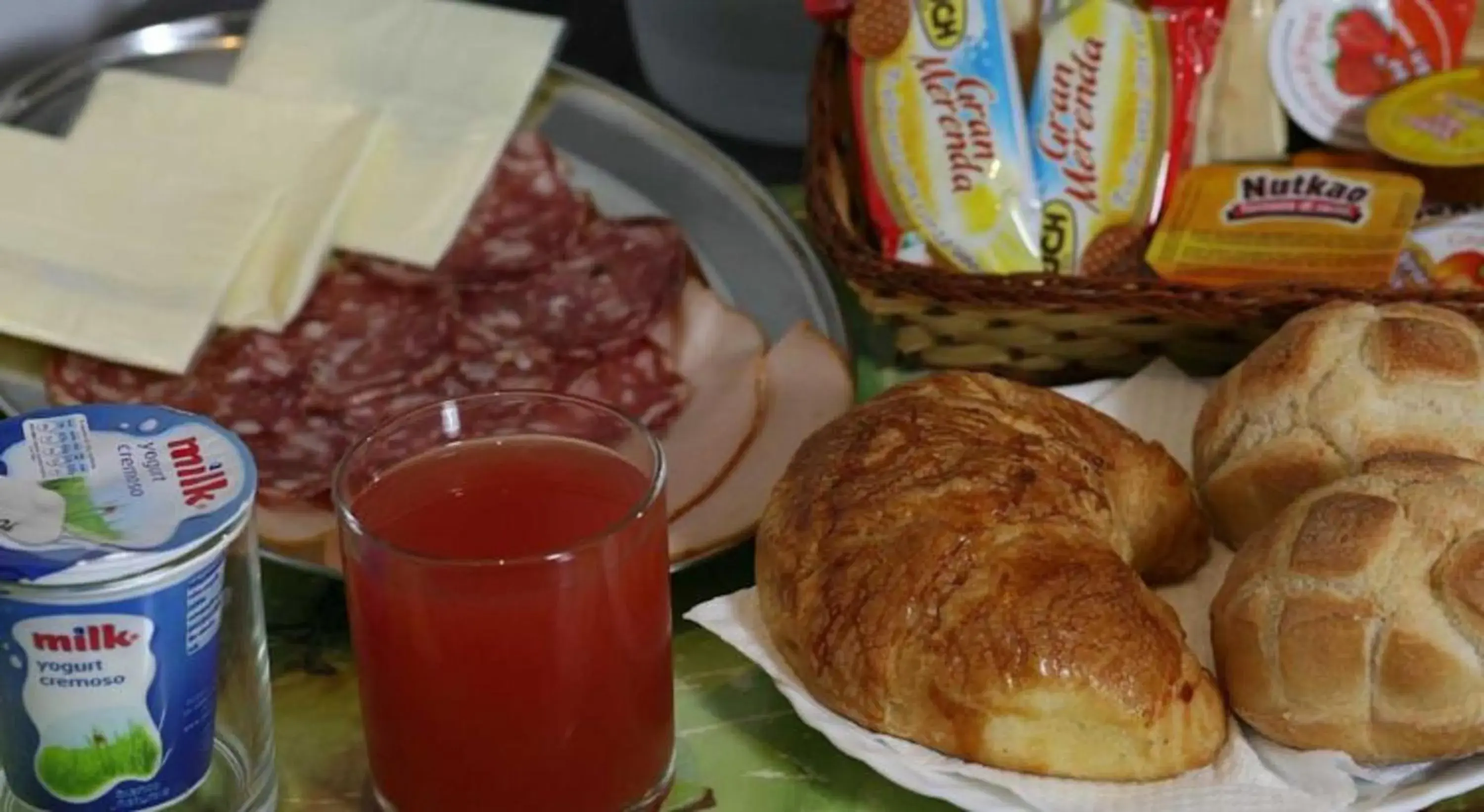 Continental breakfast, Food in Hotel Garibaldi