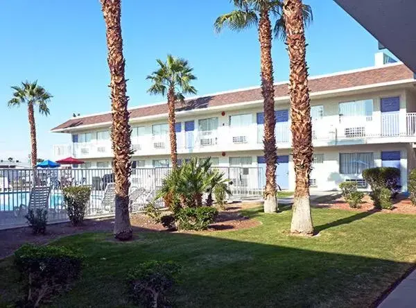 Facade/entrance, Property Building in Motel 6-El Centro, CA