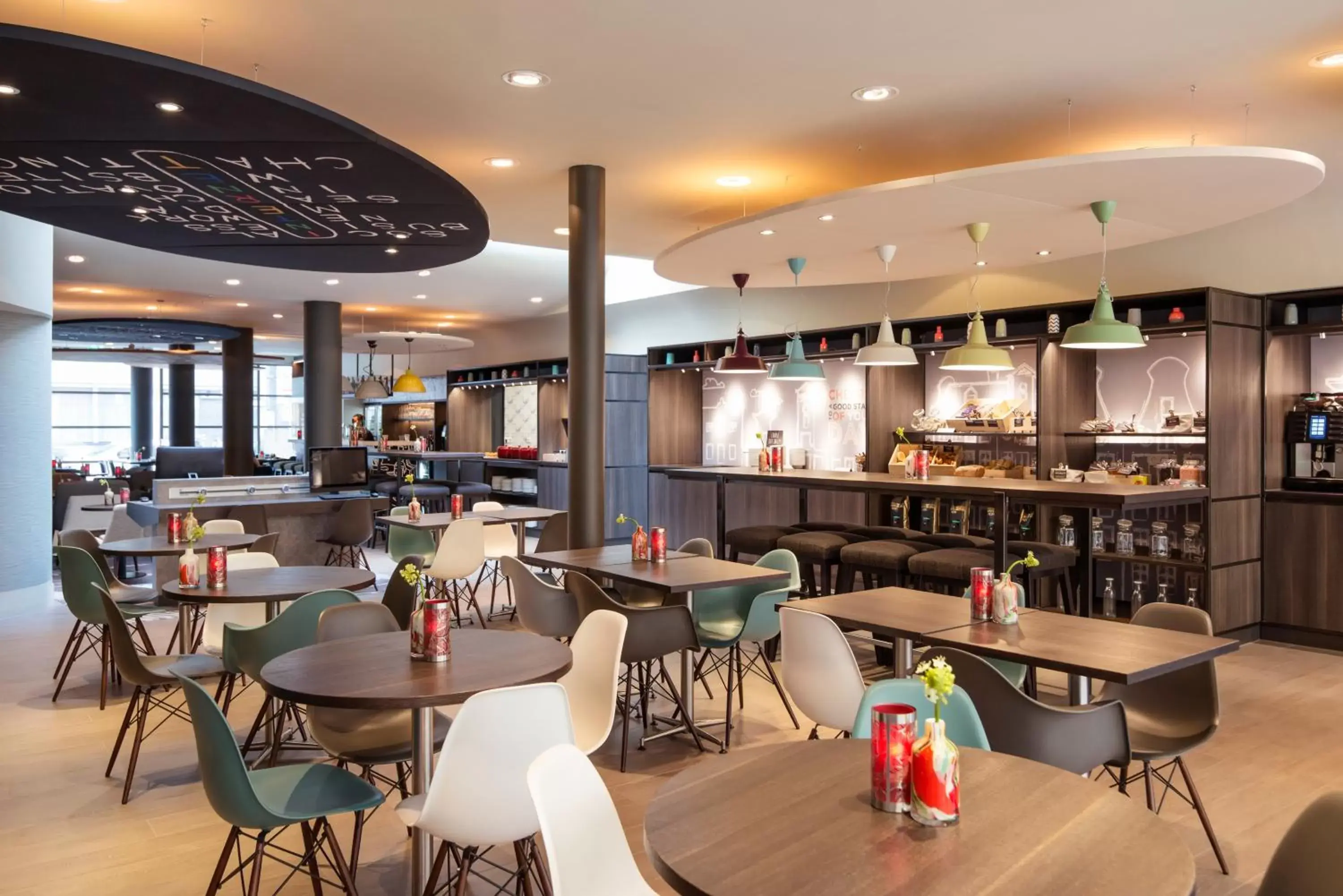 Lounge or bar, Restaurant/Places to Eat in ibis Amsterdam Centre Stopera