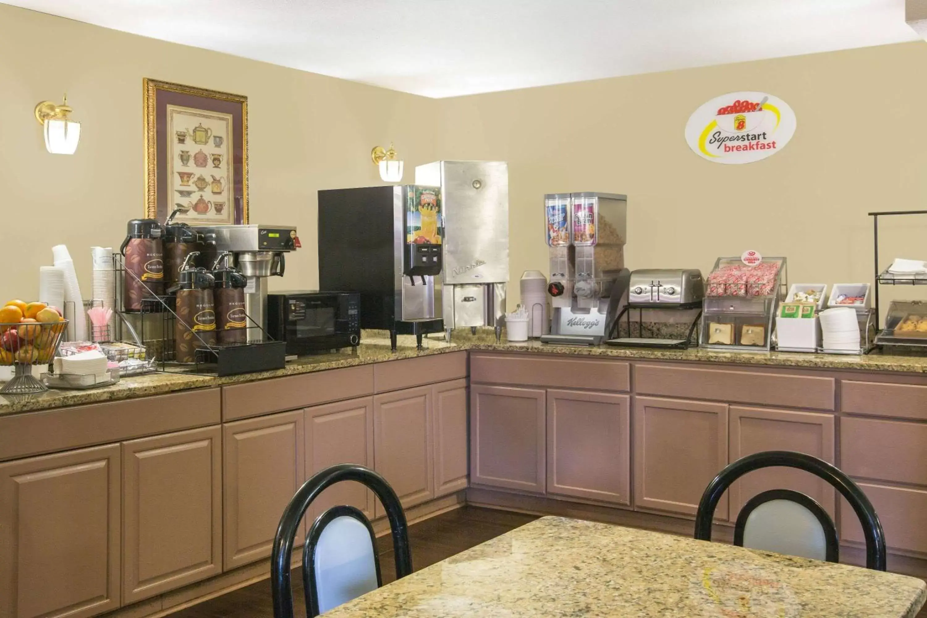 Restaurant/places to eat in Super 8 by Wyndham Oxford Restaurant/places to eat in Super 8 by Wyndham Oxford