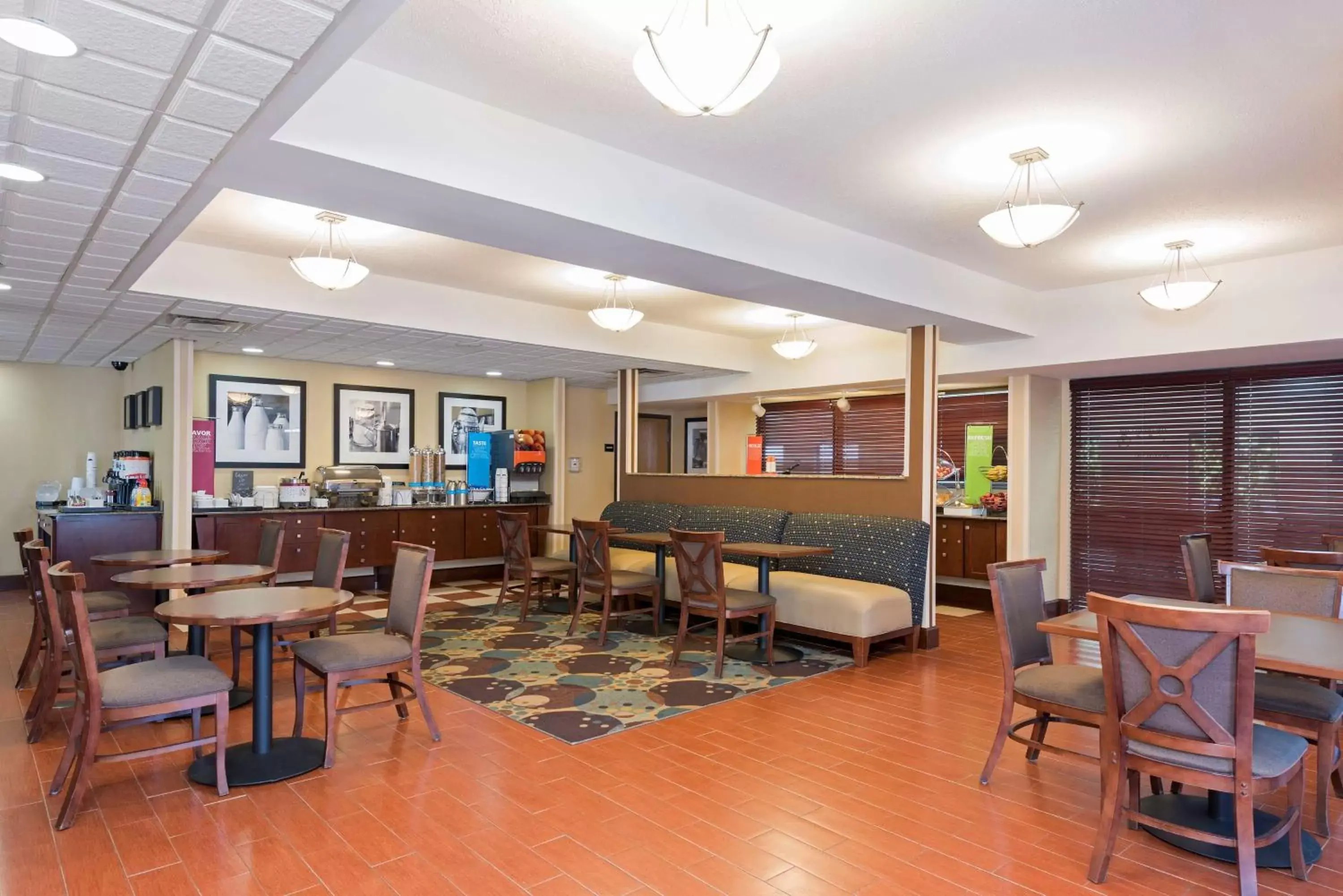 Dining area, Restaurant/Places to Eat in Hampton Inn Port Huron