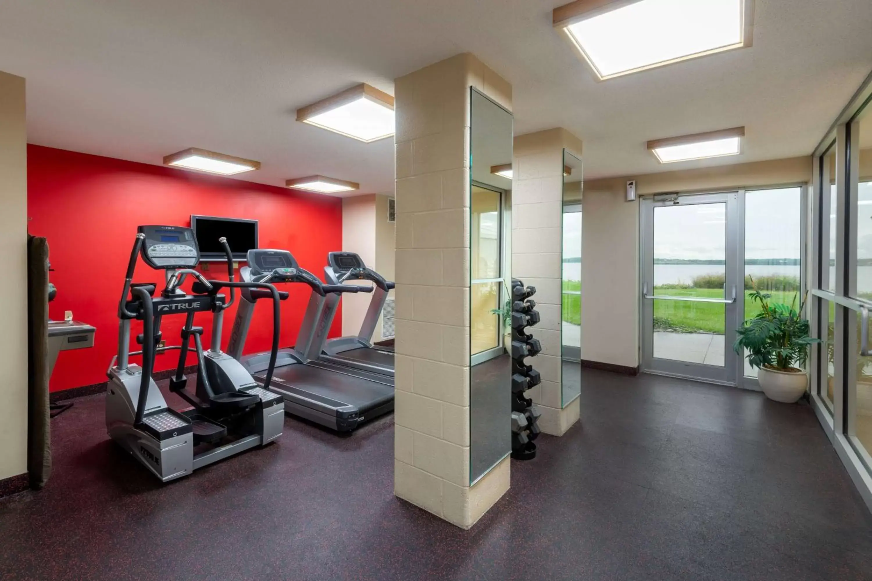 Fitness centre/facilities in 41 Lakefront Hotel, Trademark Collection by Wyndham Fitness centre/facilities in 41 Lakefront Hotel, Trademark Collection by Wyndham