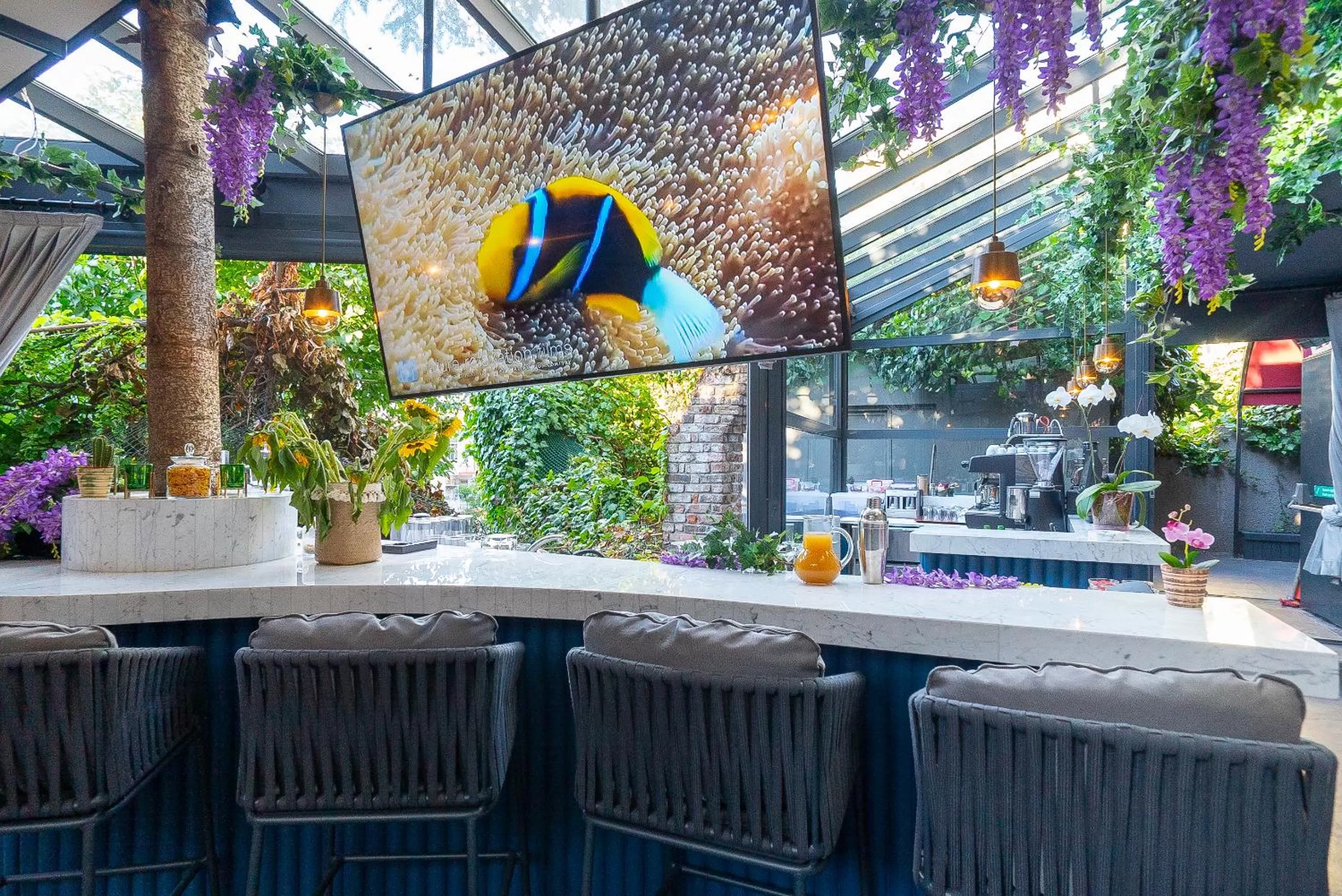 Lounge or bar in Malta Bosphorus Hotel