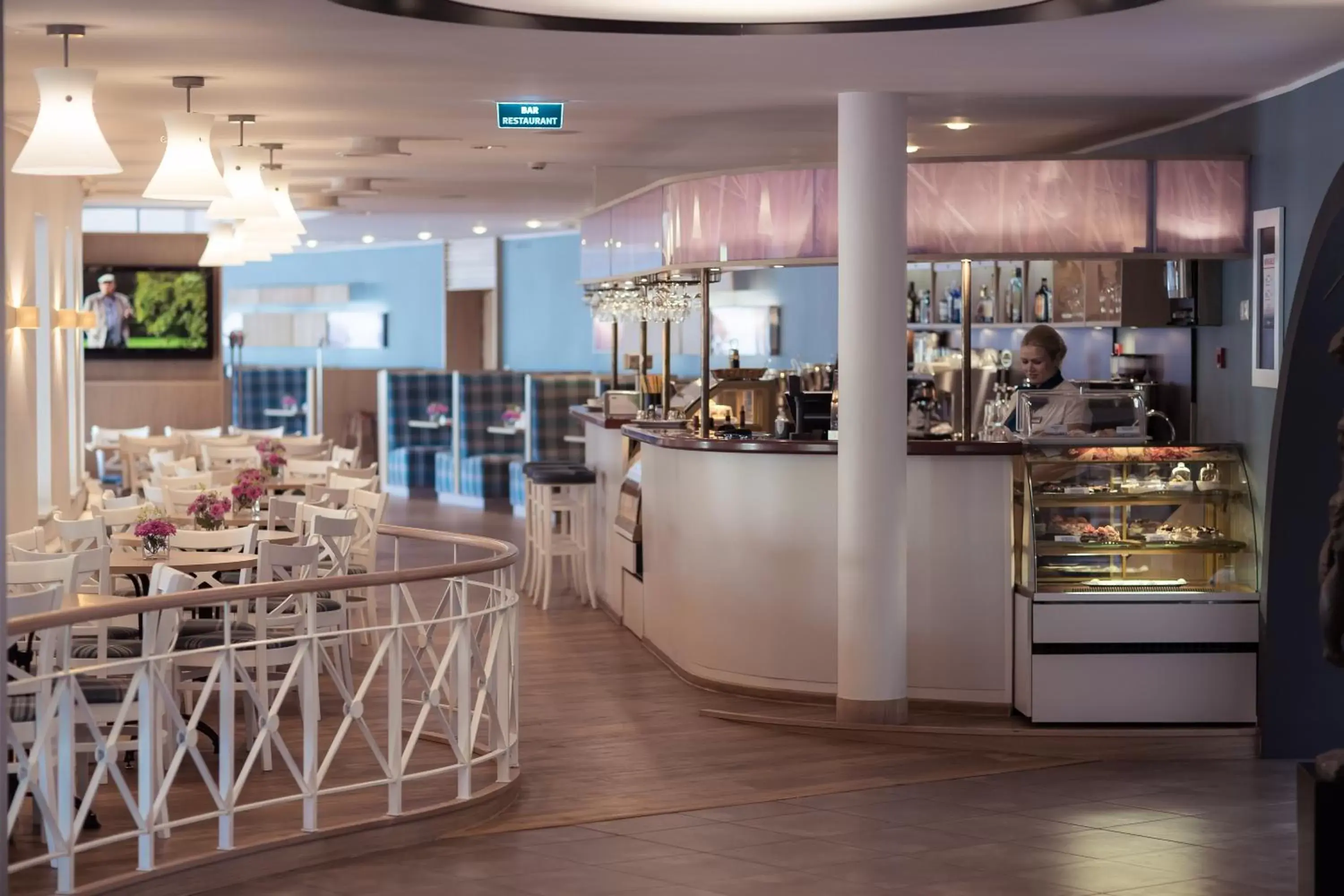 Restaurant/places to eat, Lounge/Bar in Hestia Hotel Strand