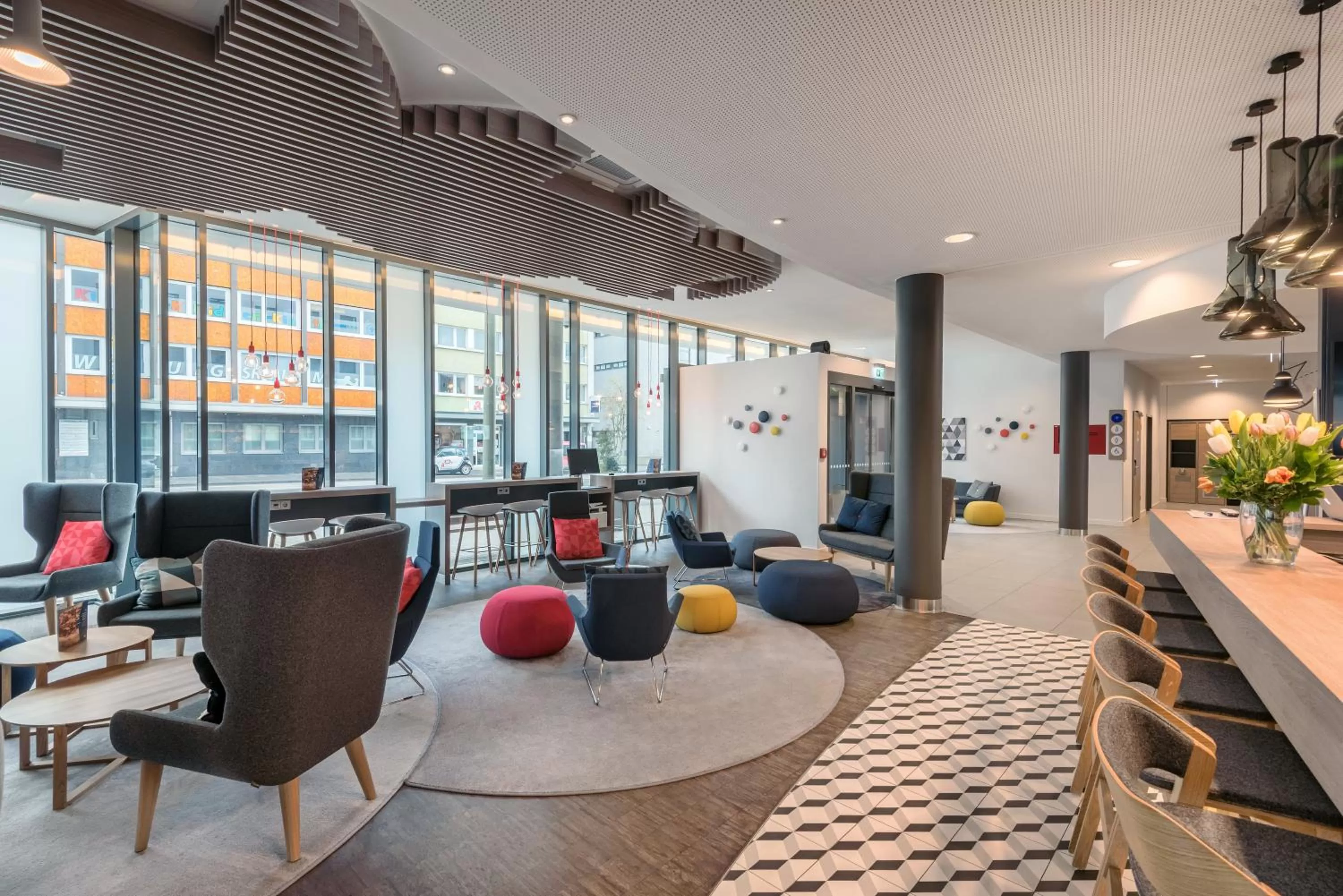 Lounge or bar in Holiday Inn Express - Siegen by IHG