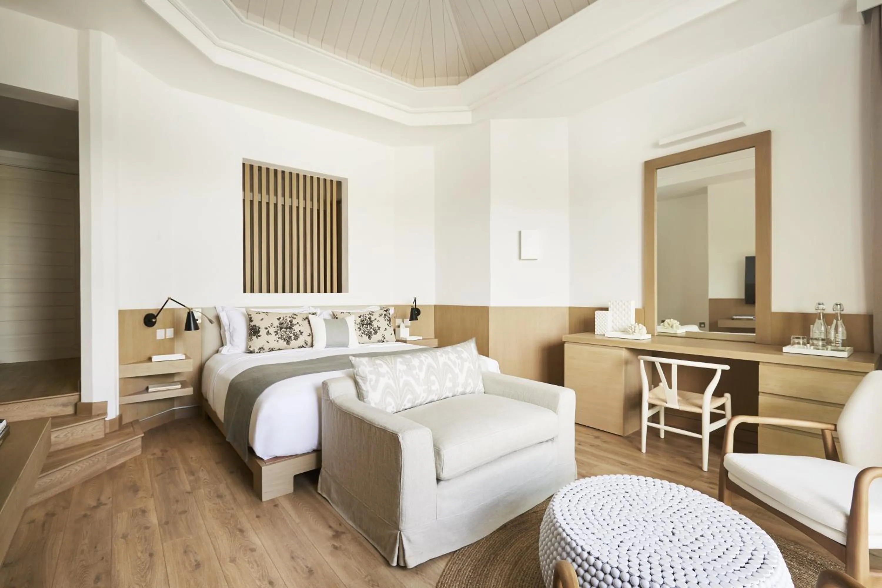 Bedroom, Bed in LUX* Grand Gaube Resort & Villas