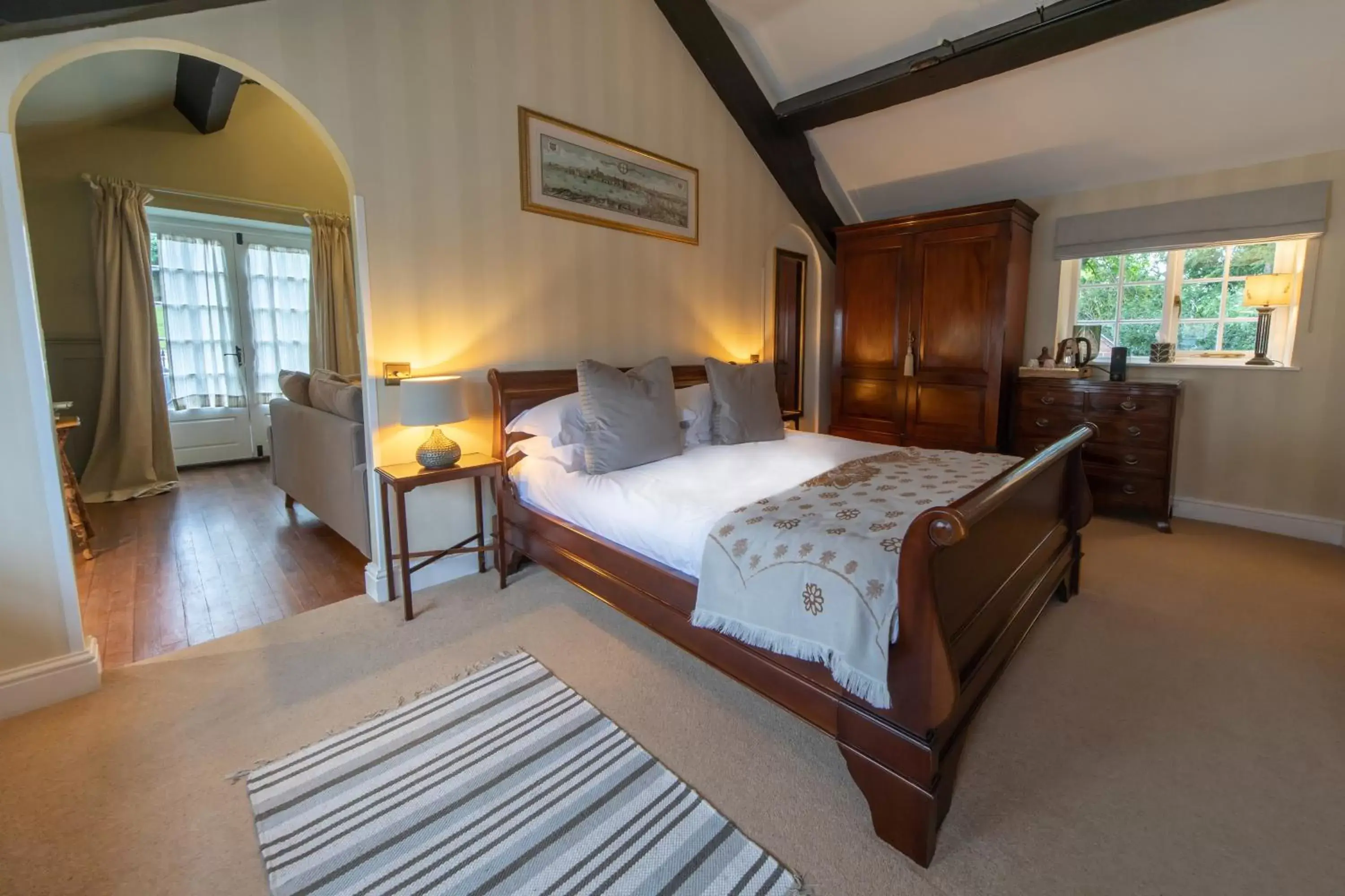 Photo of the whole room, Bed in Burleigh Court Hotel