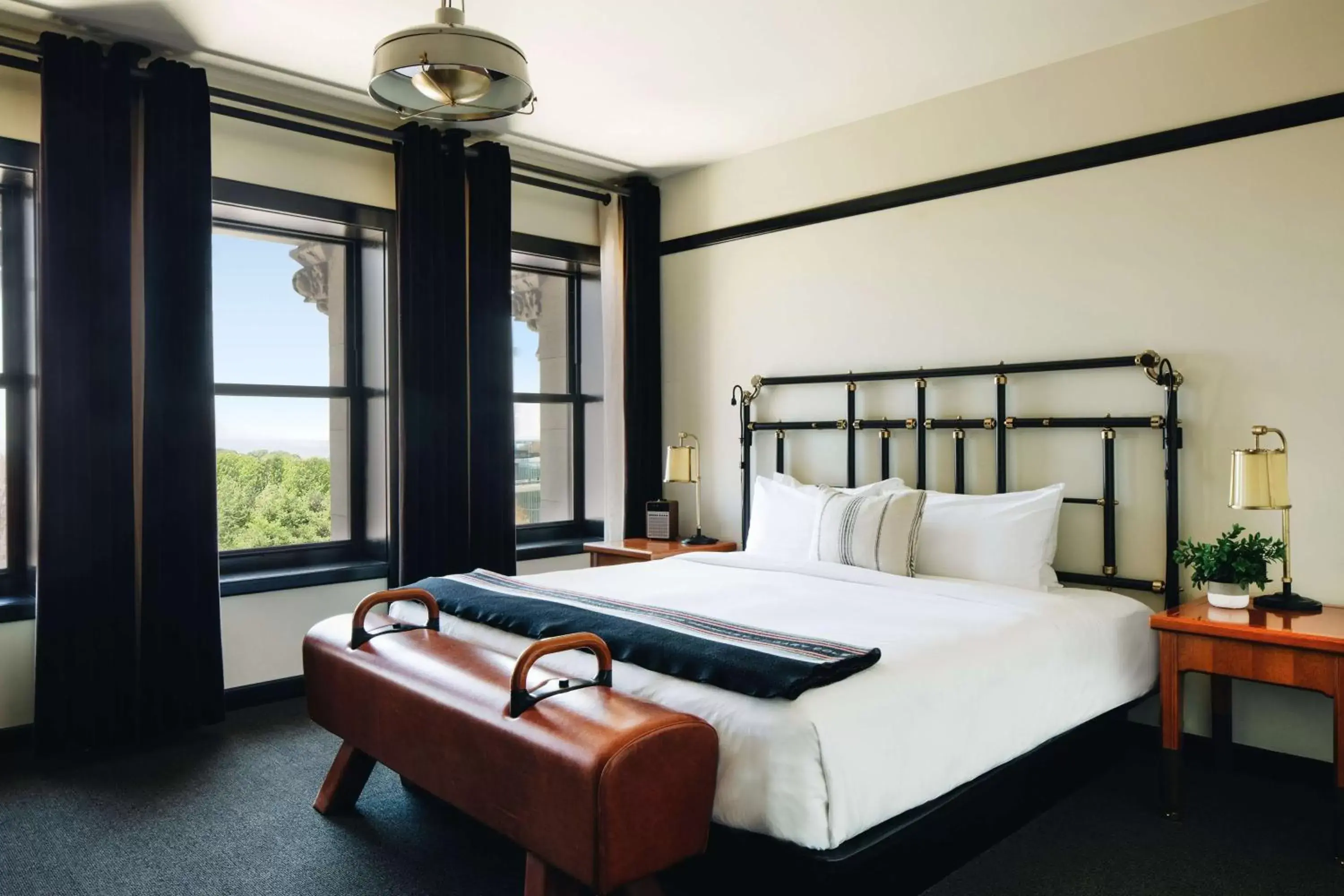Bedroom, Bed in Chicago Athletic Association, part of Hyatt