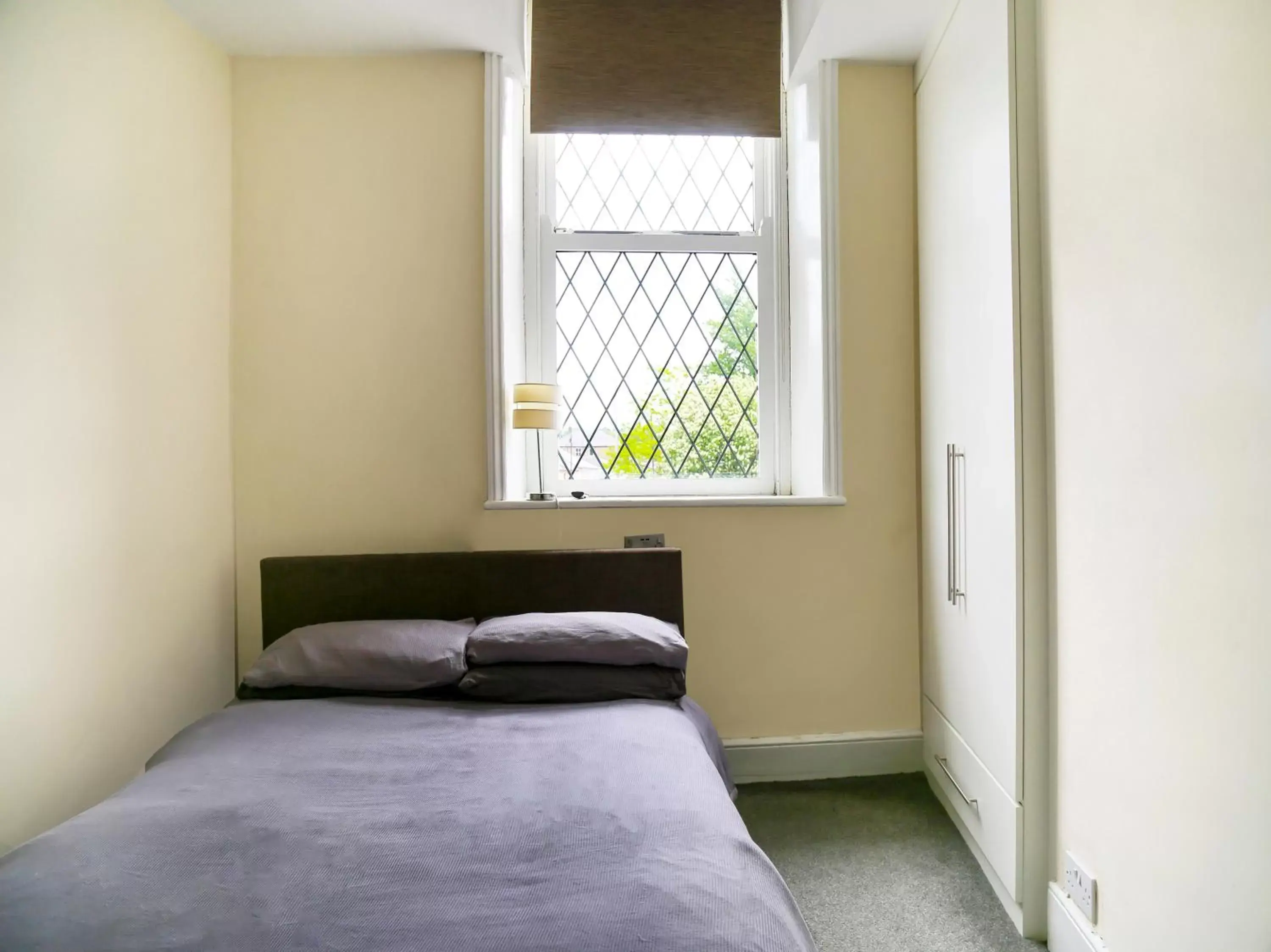 Bedroom, Bed in OYO Castle Hotel, Accrington