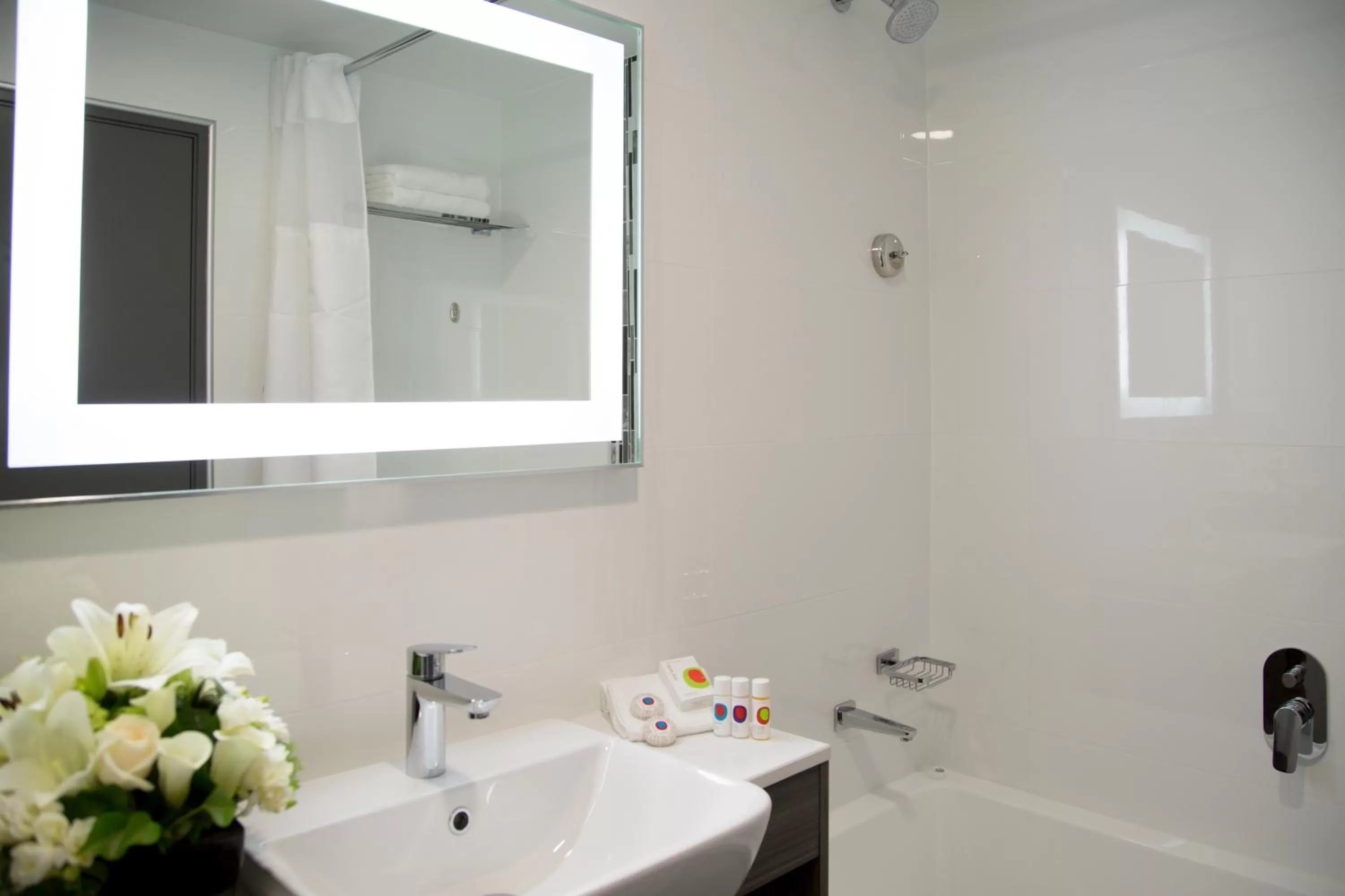 Bathroom in Sudima Hotel Christchurch Airport