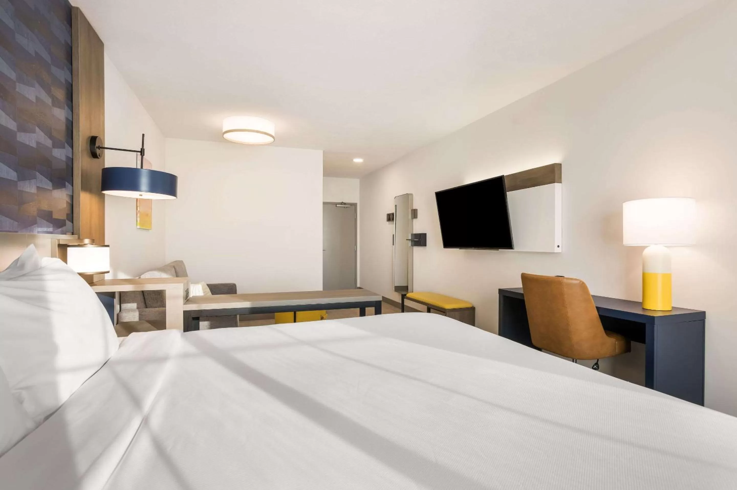 Bedroom, Bed in Comfort Inn & Suites Gaylord