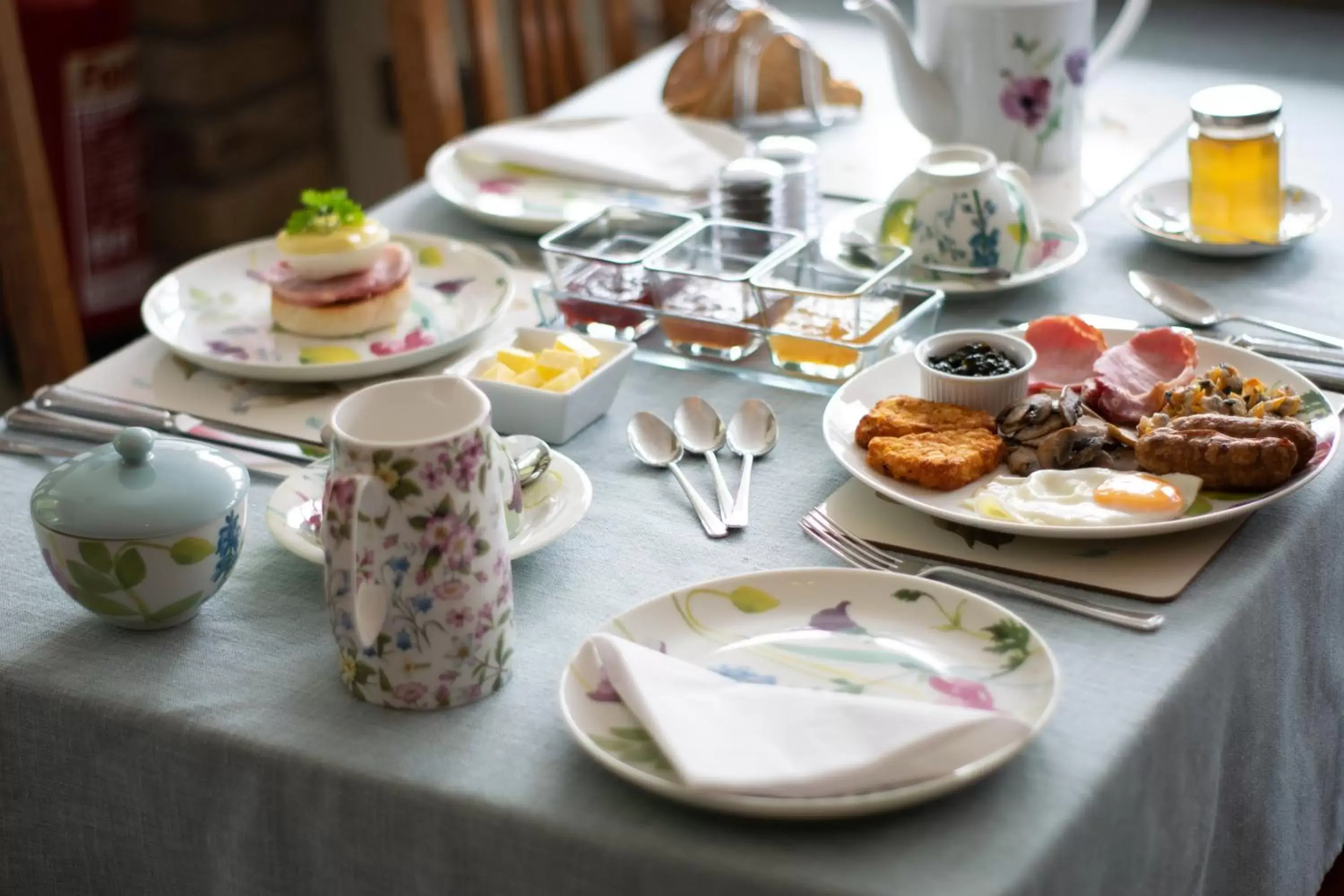 Breakfast in Pontyclerc Farm House Bed and Breakfast