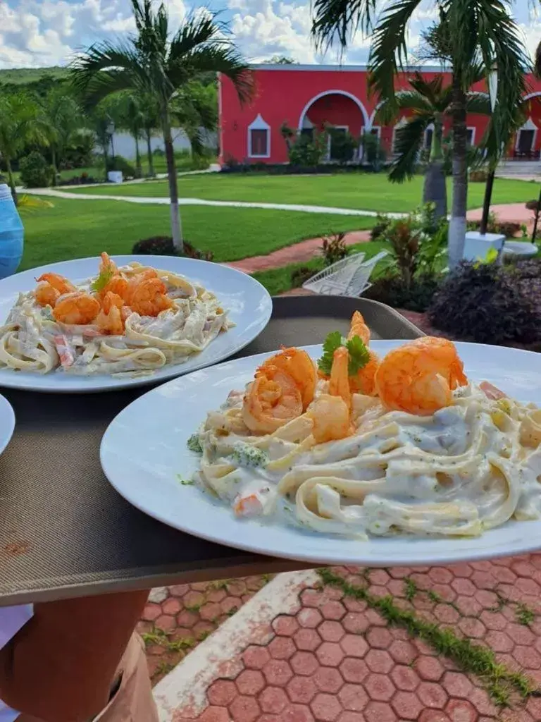 Restaurant/places to eat in Hacienda María Elena Yucatán