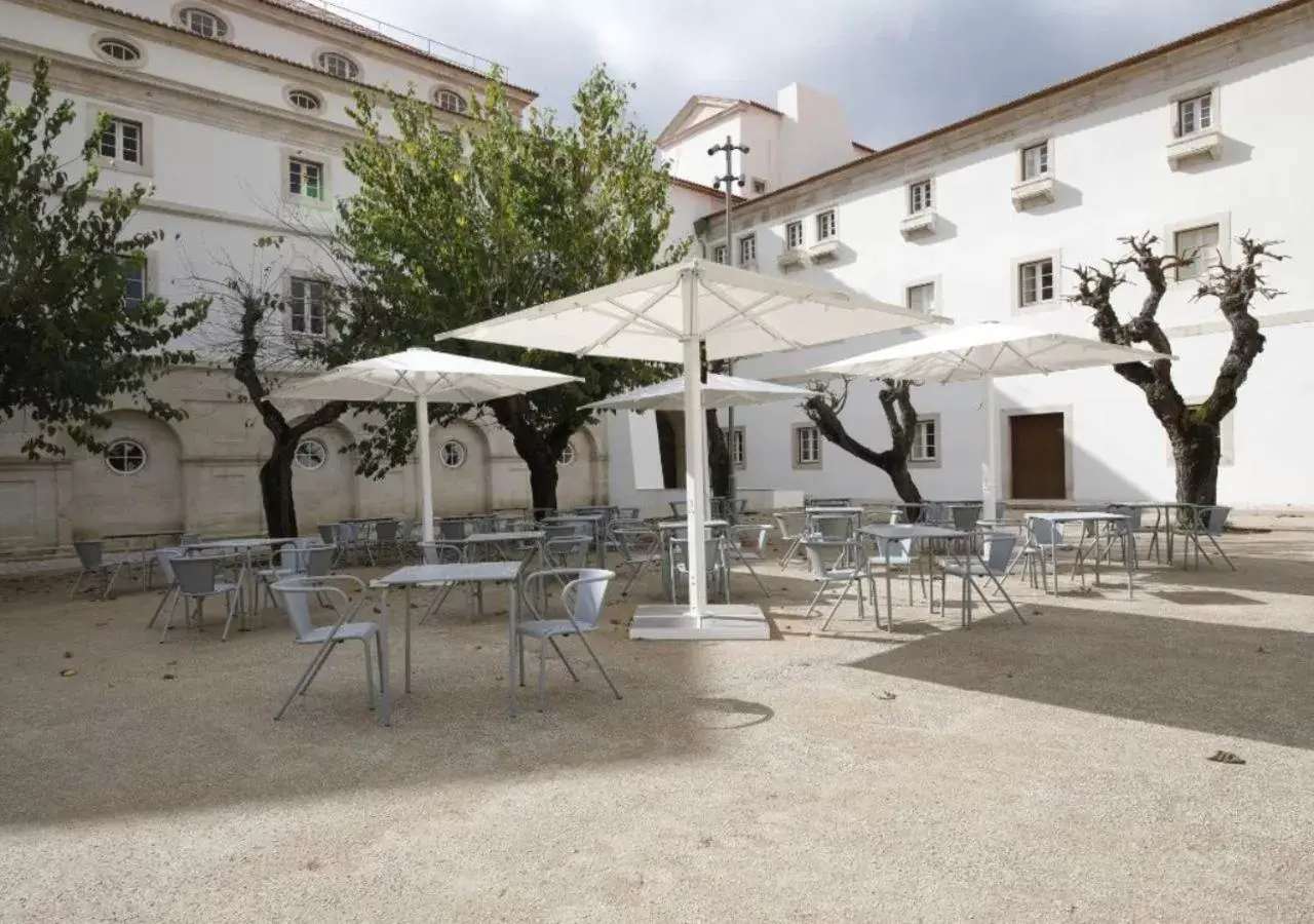 Property building in Montebelo Mosteiro de Alcobaça Historic Hotel