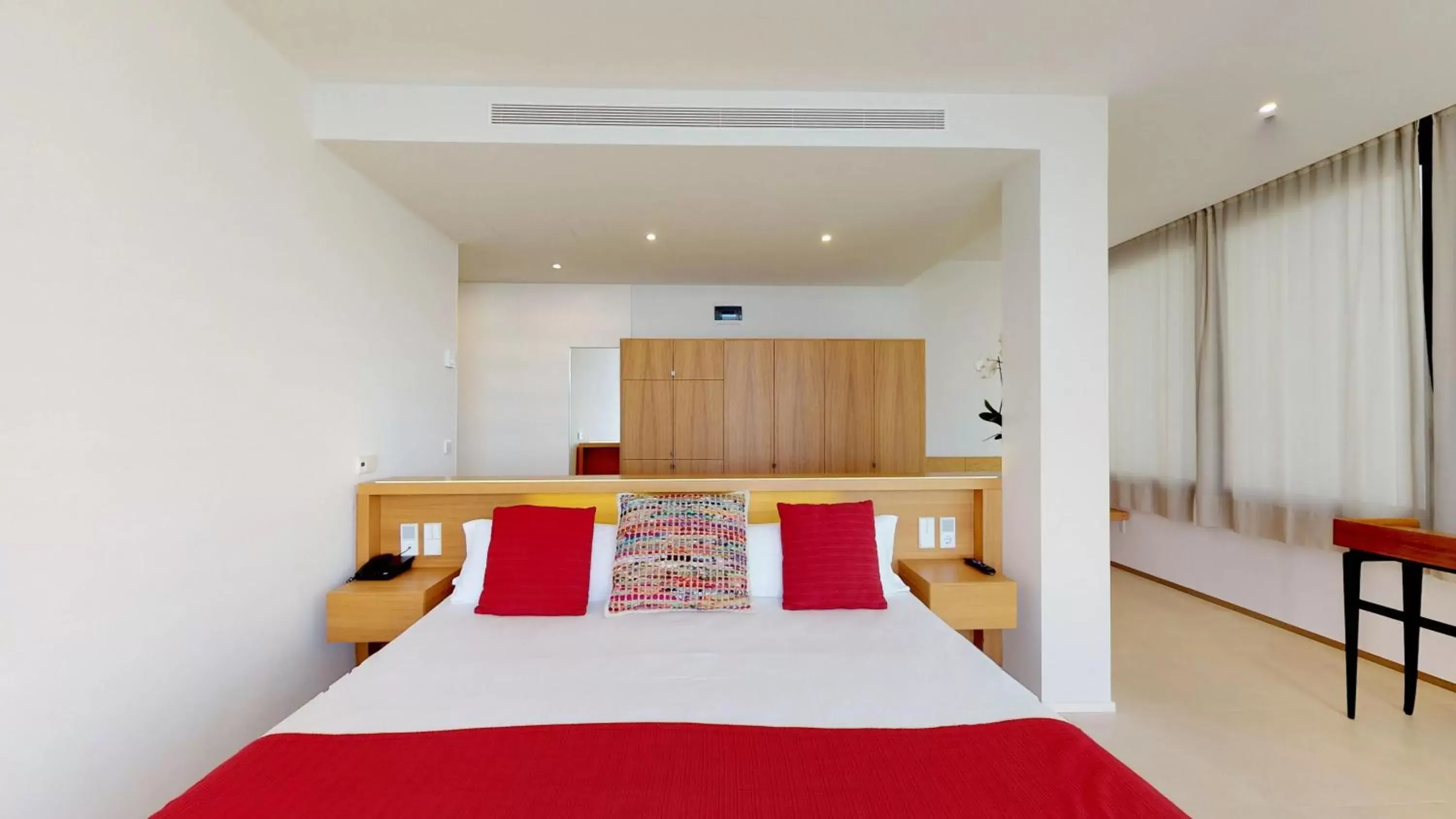 Photo of the whole room, Bed in Gran Hotel Reymar