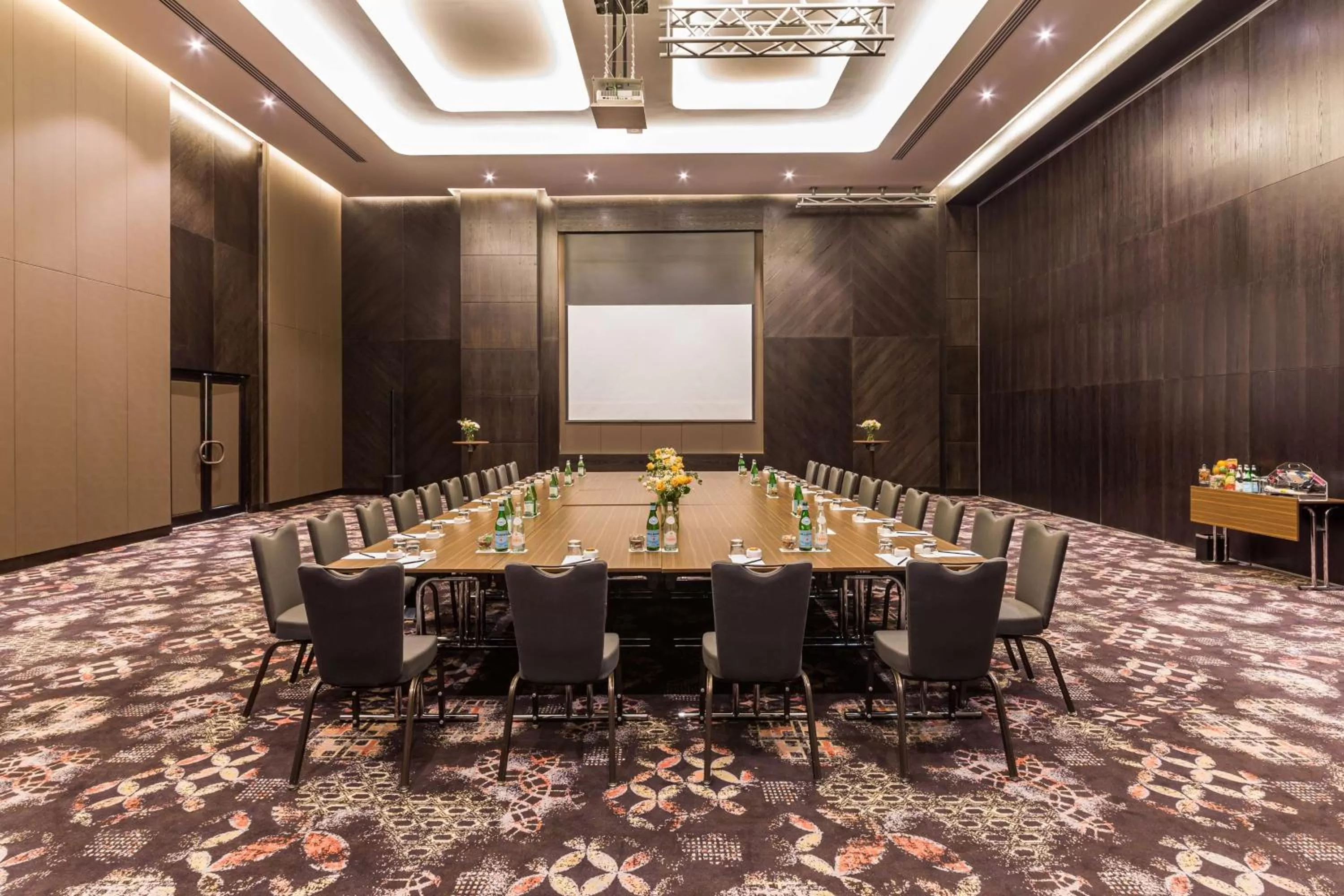 Business facilities in Radisson Blu Hotel, Dubai Canal View