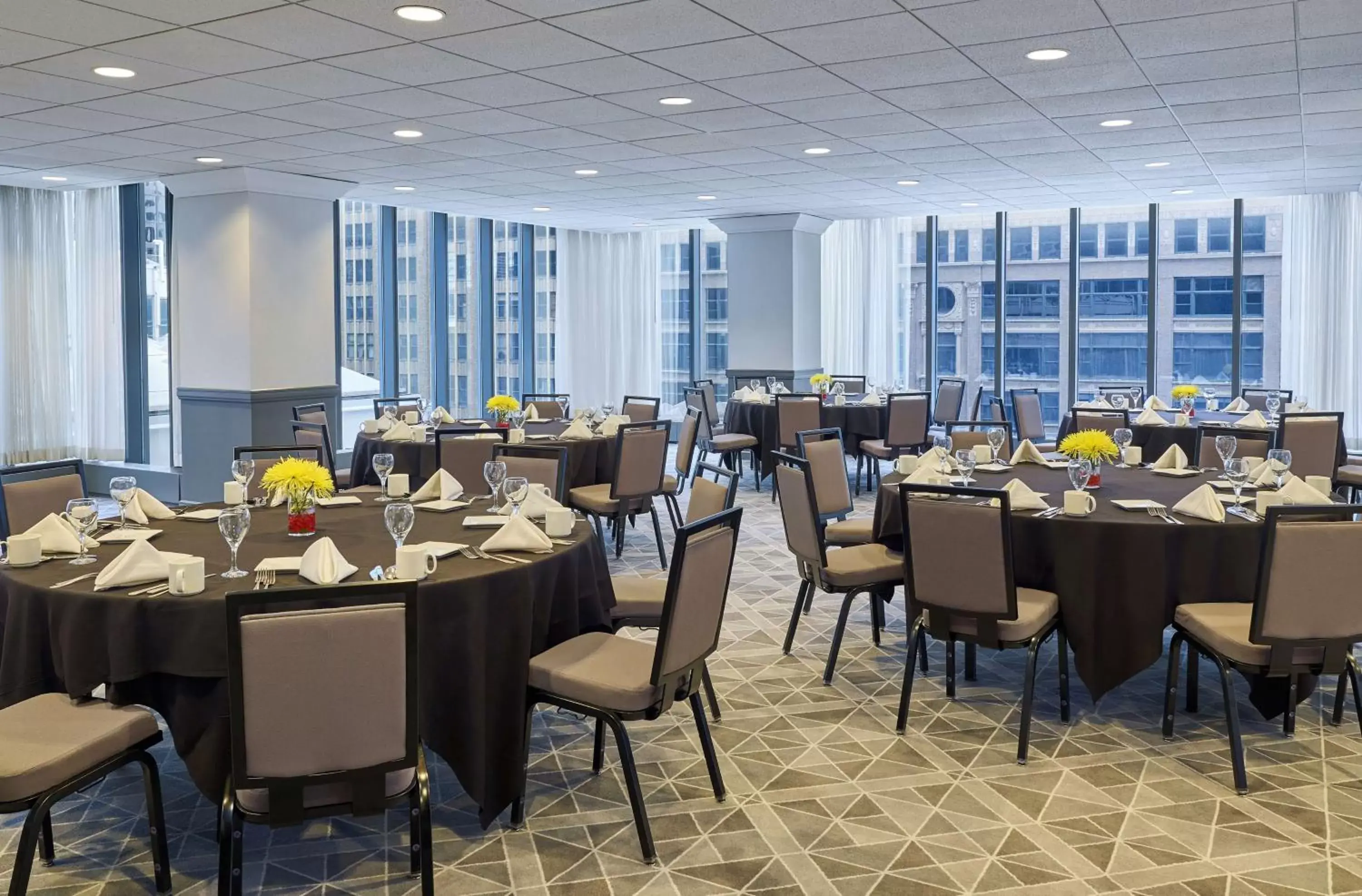 Meeting/conference room, Restaurant/Places to Eat in The Marquette Hotel, Curio Collection by Hilton