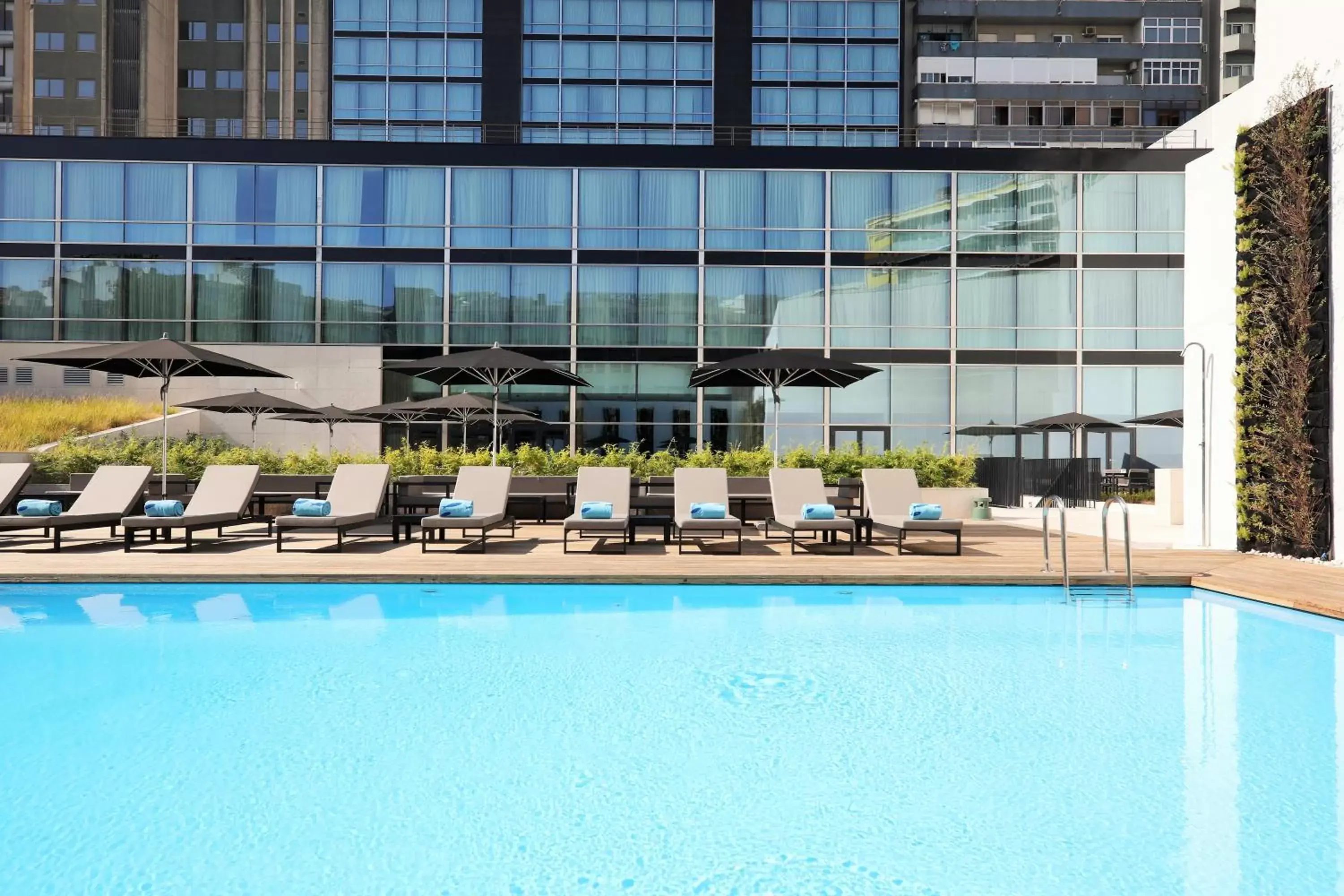 Swimming pool in Iberostar Selection Lisboa Swimming pool in Iberostar Selection Lisboa