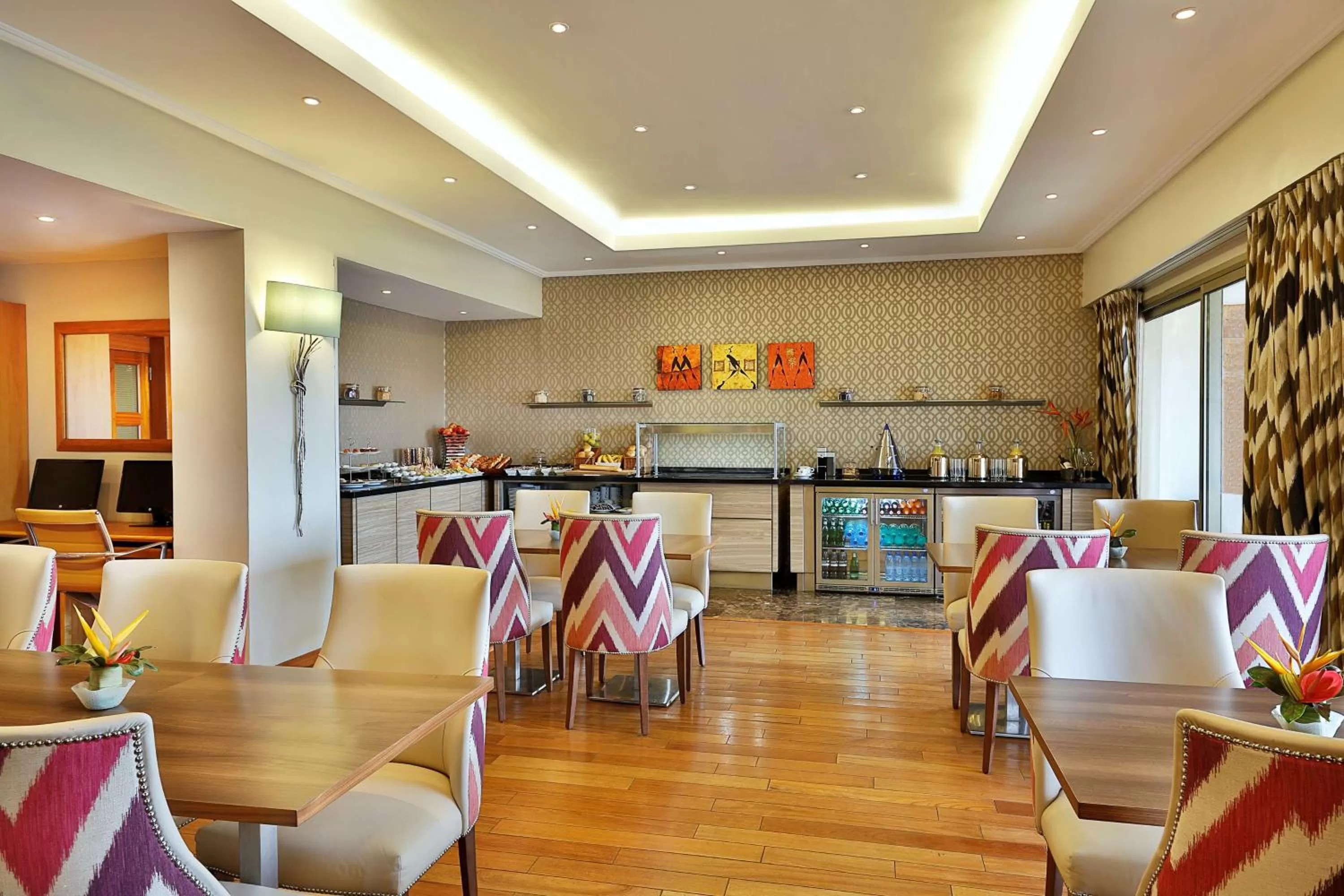 Property building, Restaurant/Places to Eat in Hilton Yaounde