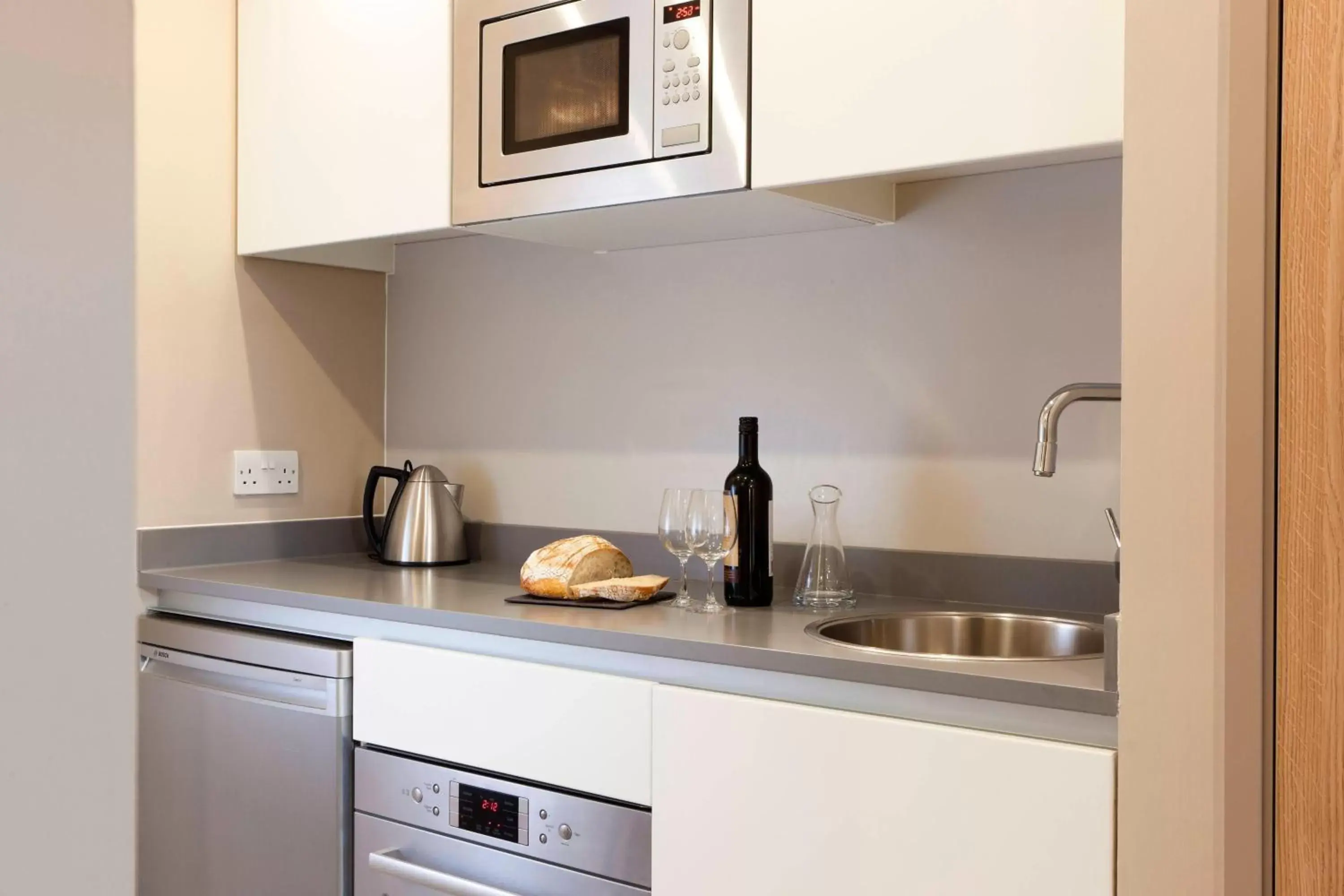 Kitchen or kitchenette, Kitchen/Kitchenette in Residence Inn by Marriott Edinburgh