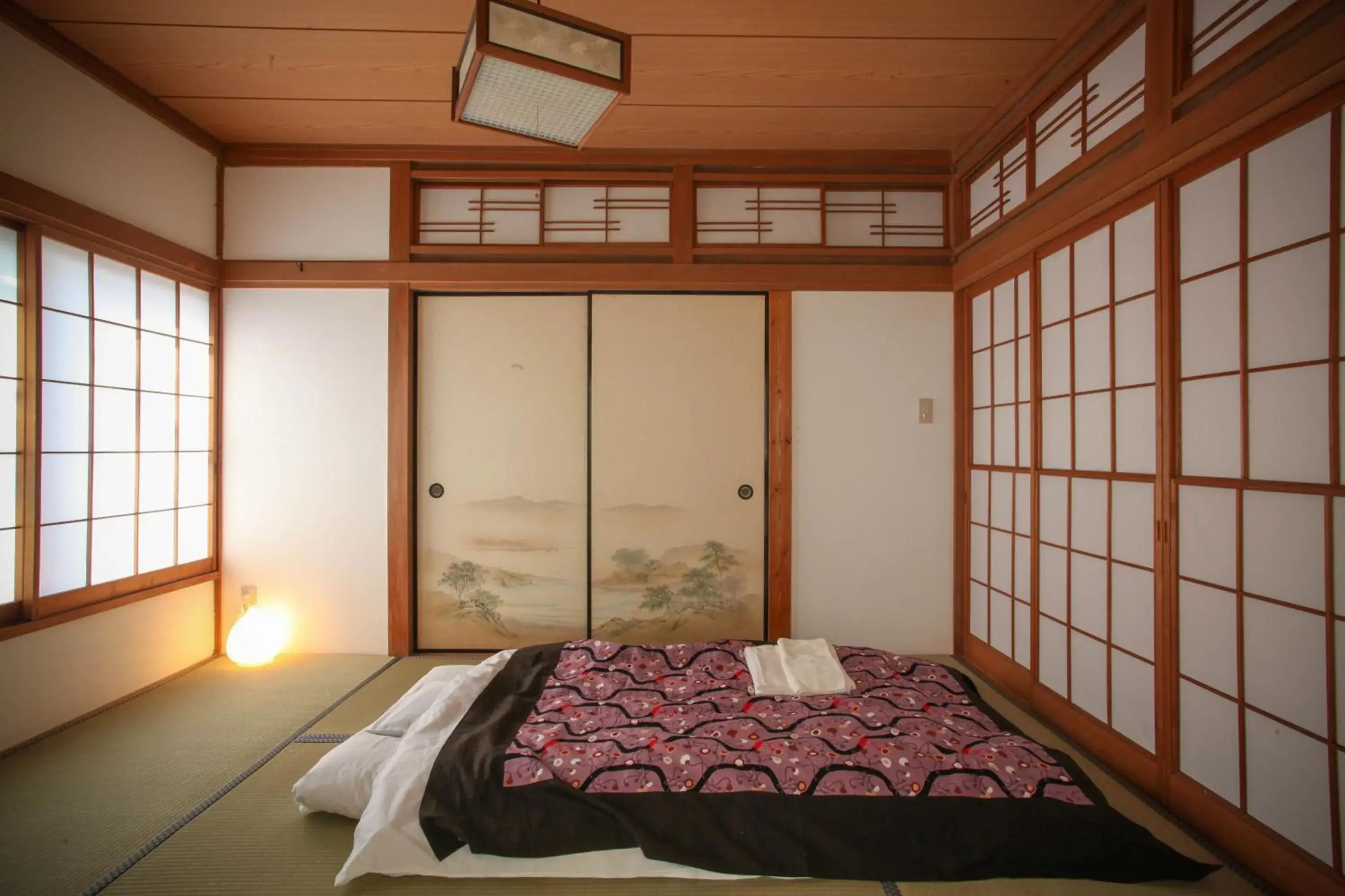 Photo of the whole room, Bed in Sheena and Ippei Guesthouse