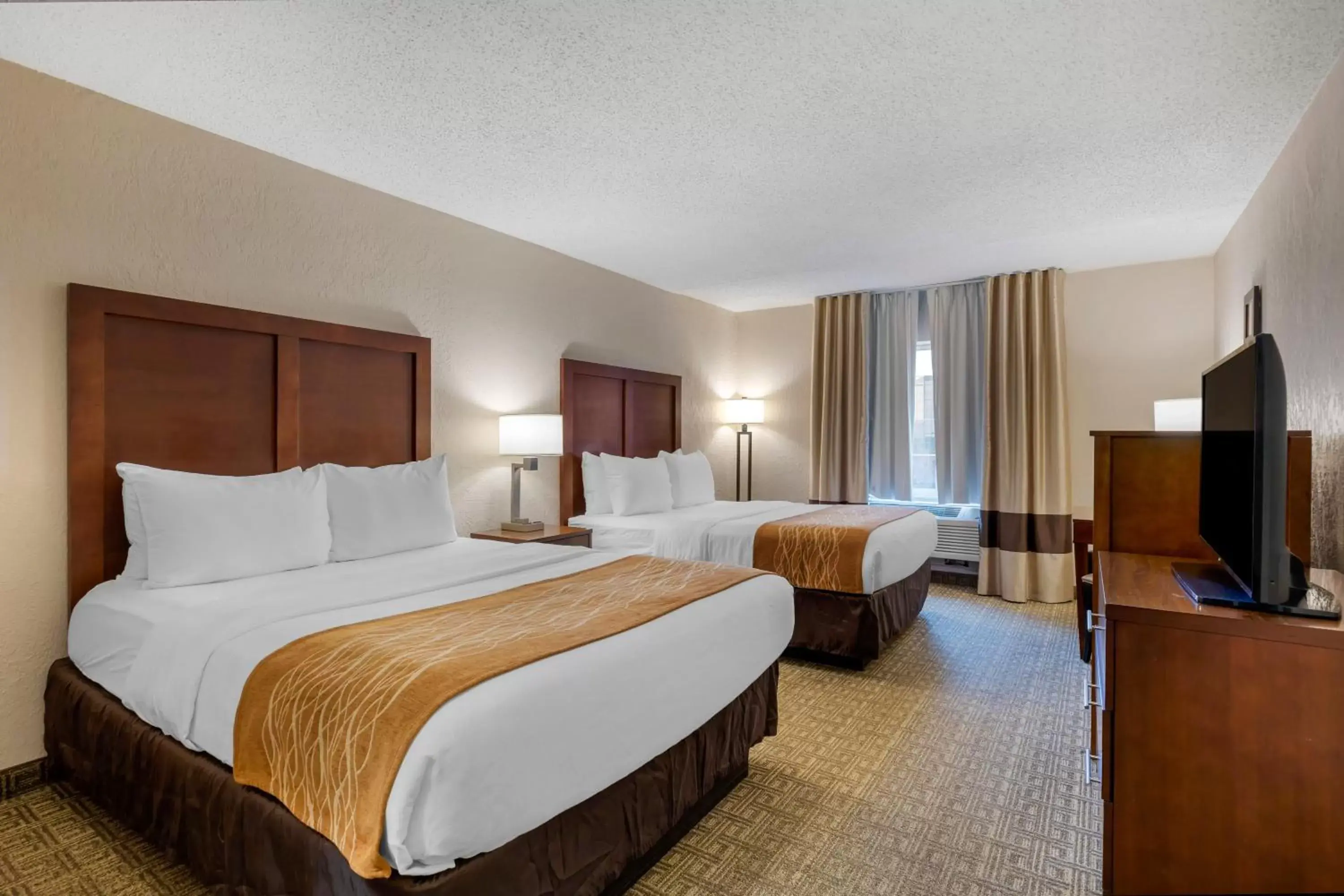 Photo of the whole room, Bed in Comfort Inn St Louis - Westport Event Center