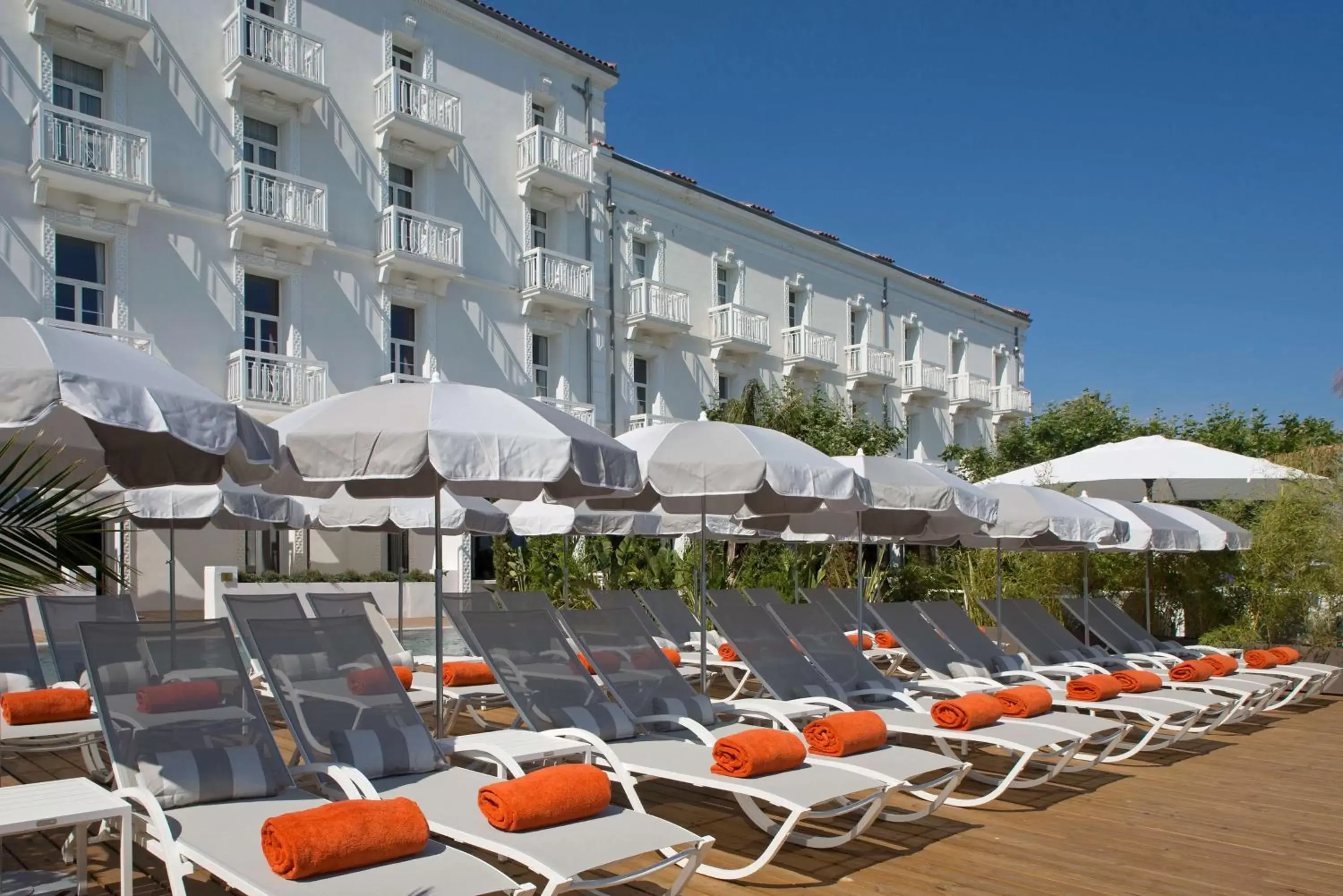 Property building in Grand Hotel Des Sablettes Plage, Curio Collection By Hilton