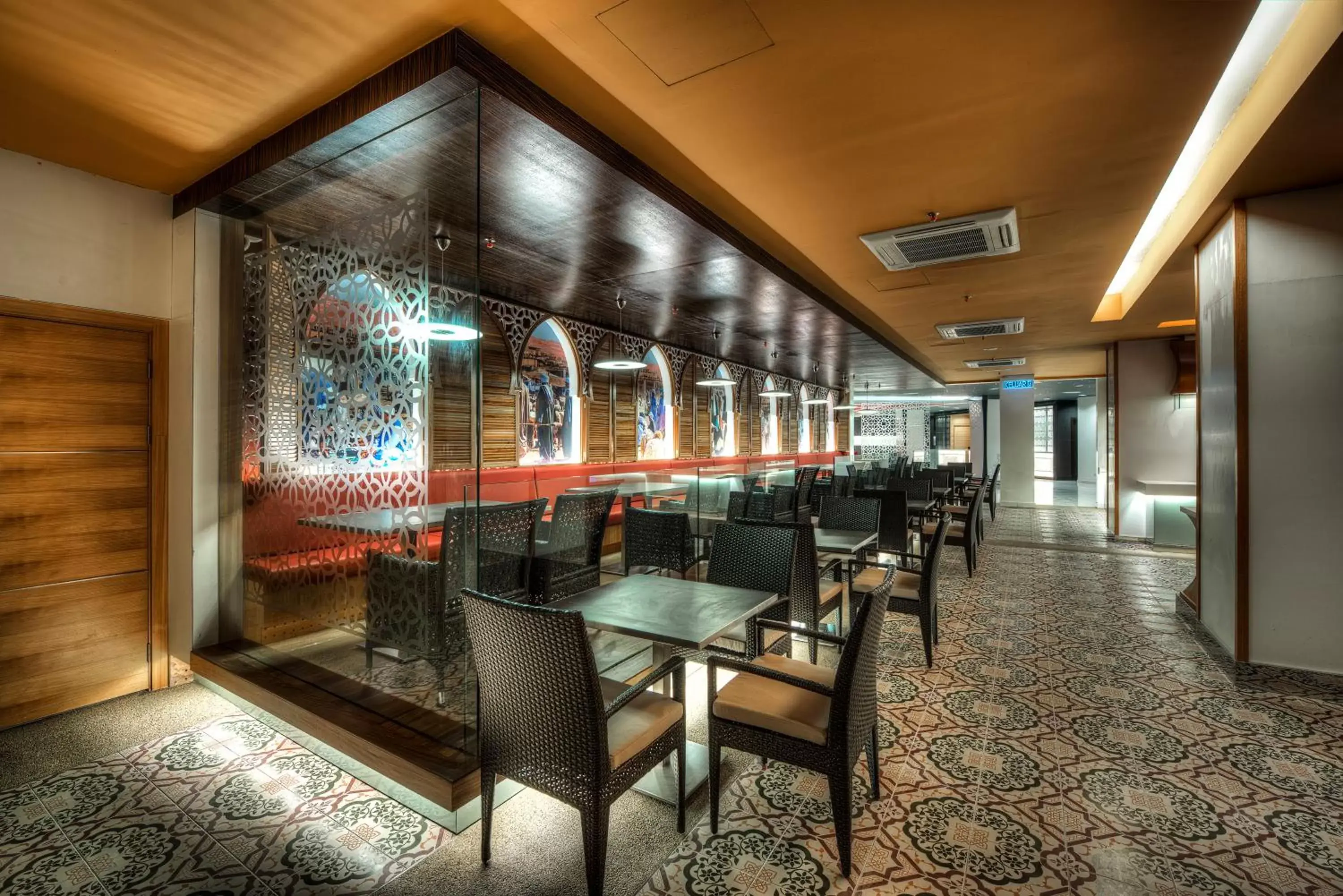 Restaurant/Places to Eat in Raia Hotel Kota Kinabalu