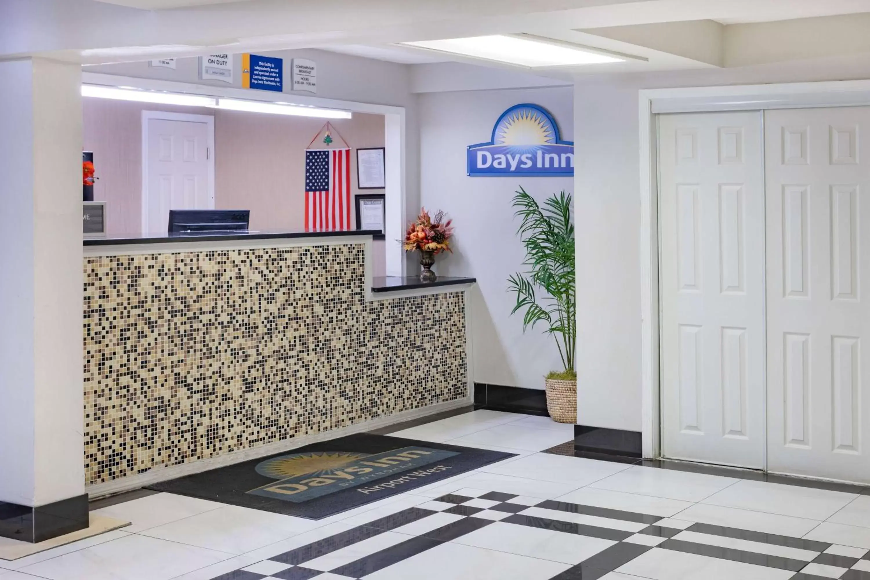 Lobby or reception, Lobby/Reception in Days Inn by Wyndham Hartsfield Jackson Atlanta Airport West