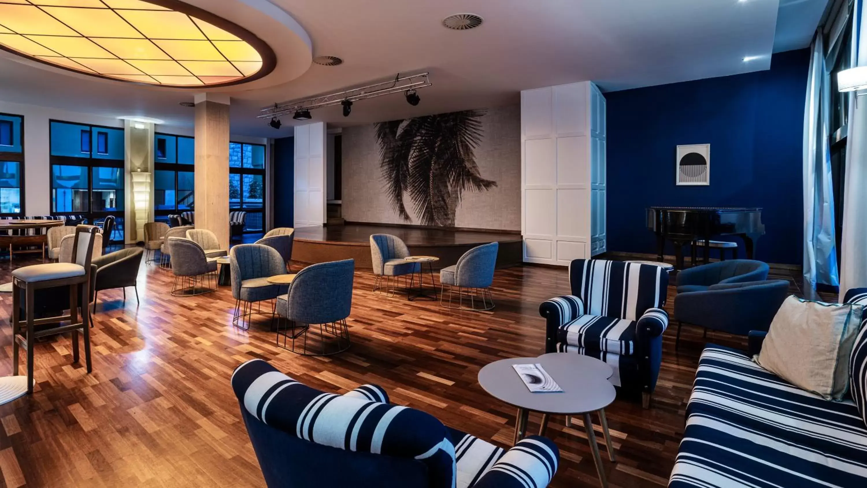 Communal lounge/ TV room, Lounge/Bar in Pestana D. João II Beach & Golf Resort