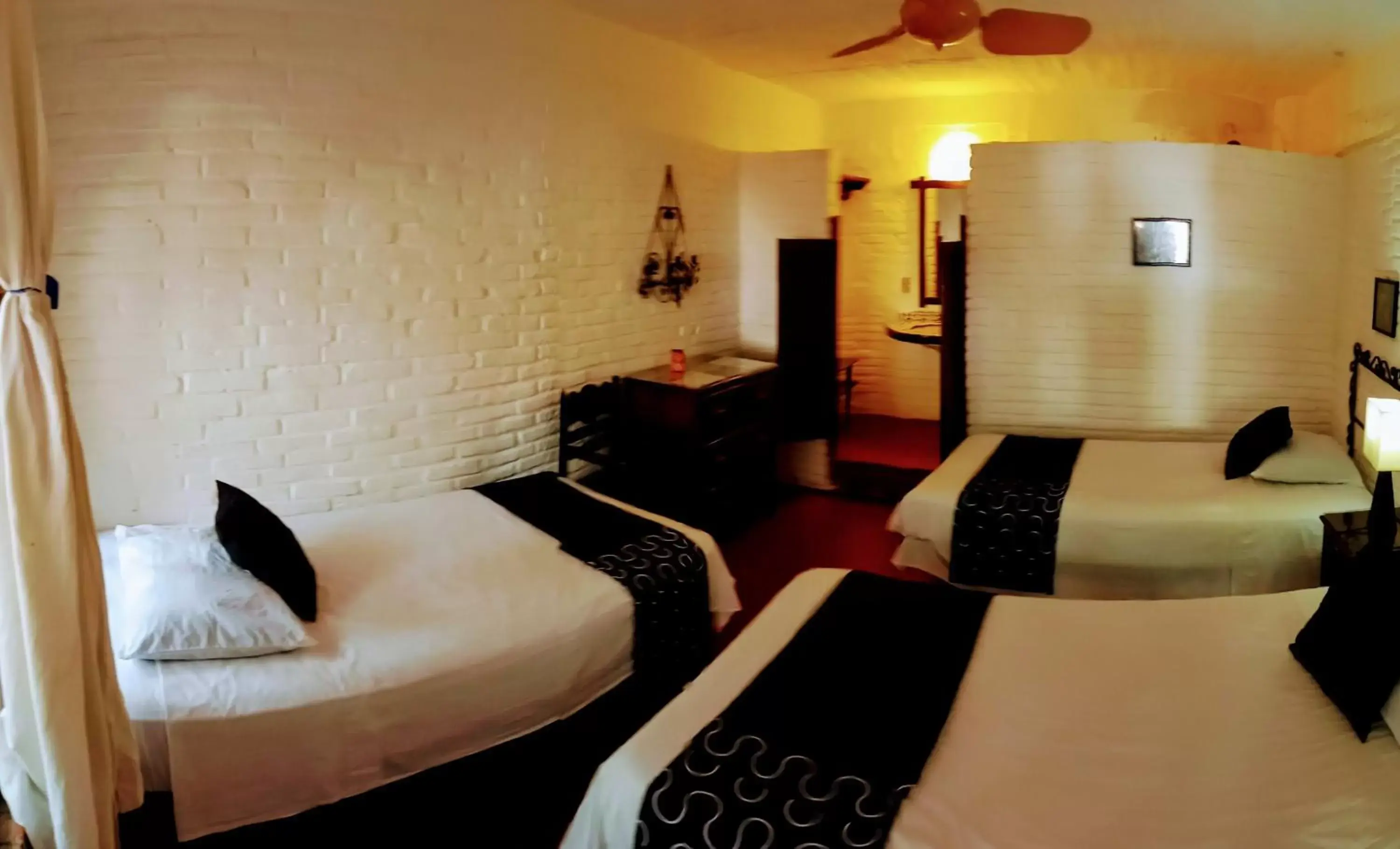 Bedroom in Hotel Misión y Spa