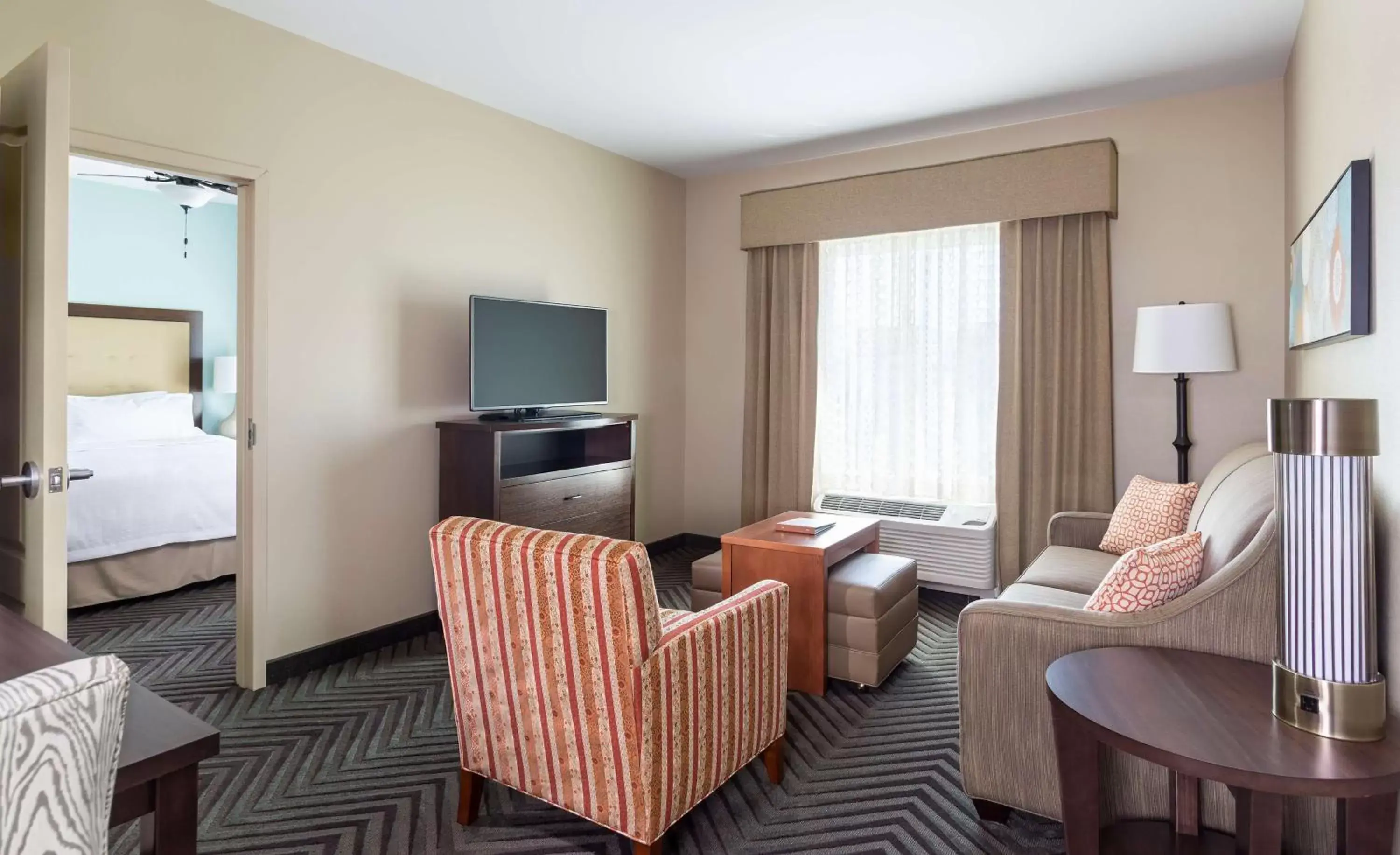 Bed, Seating Area in Homewood Suites by Hilton San Bernardino