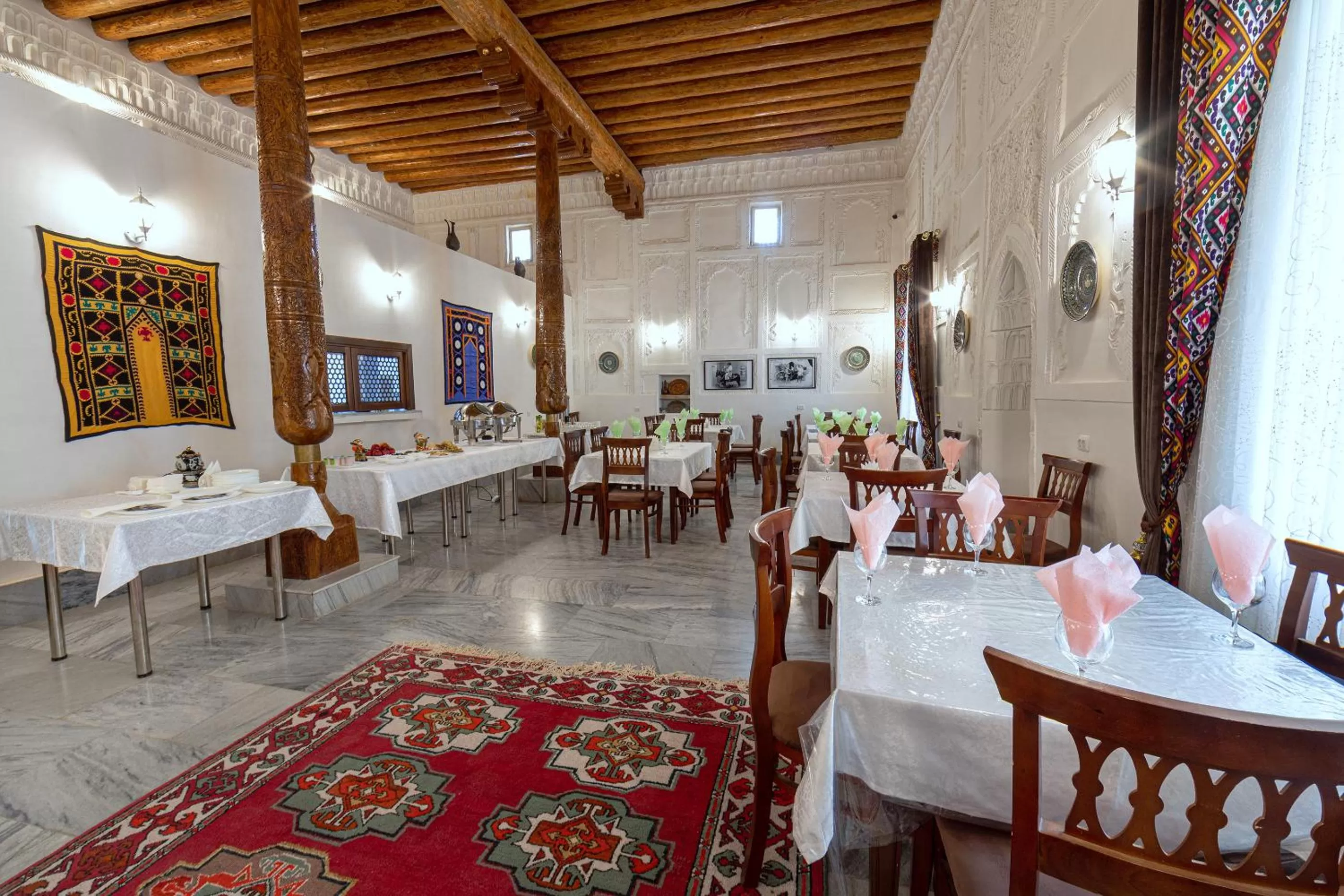 Restaurant/places to eat in New Star Boutique hotel - madrasah Muhammad Mahram 1903