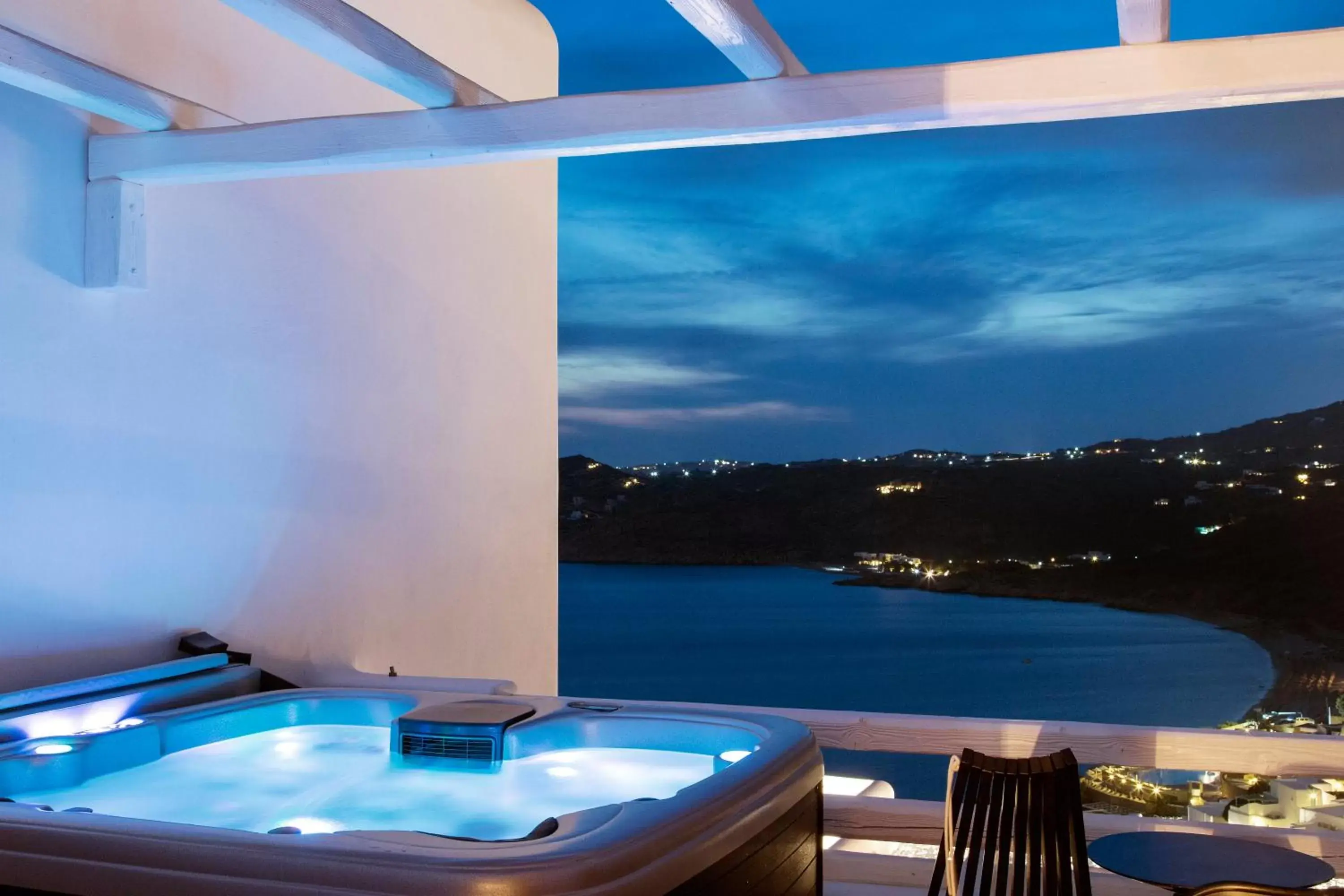 Hot Tub in Myconian Avaton - Design Hotels