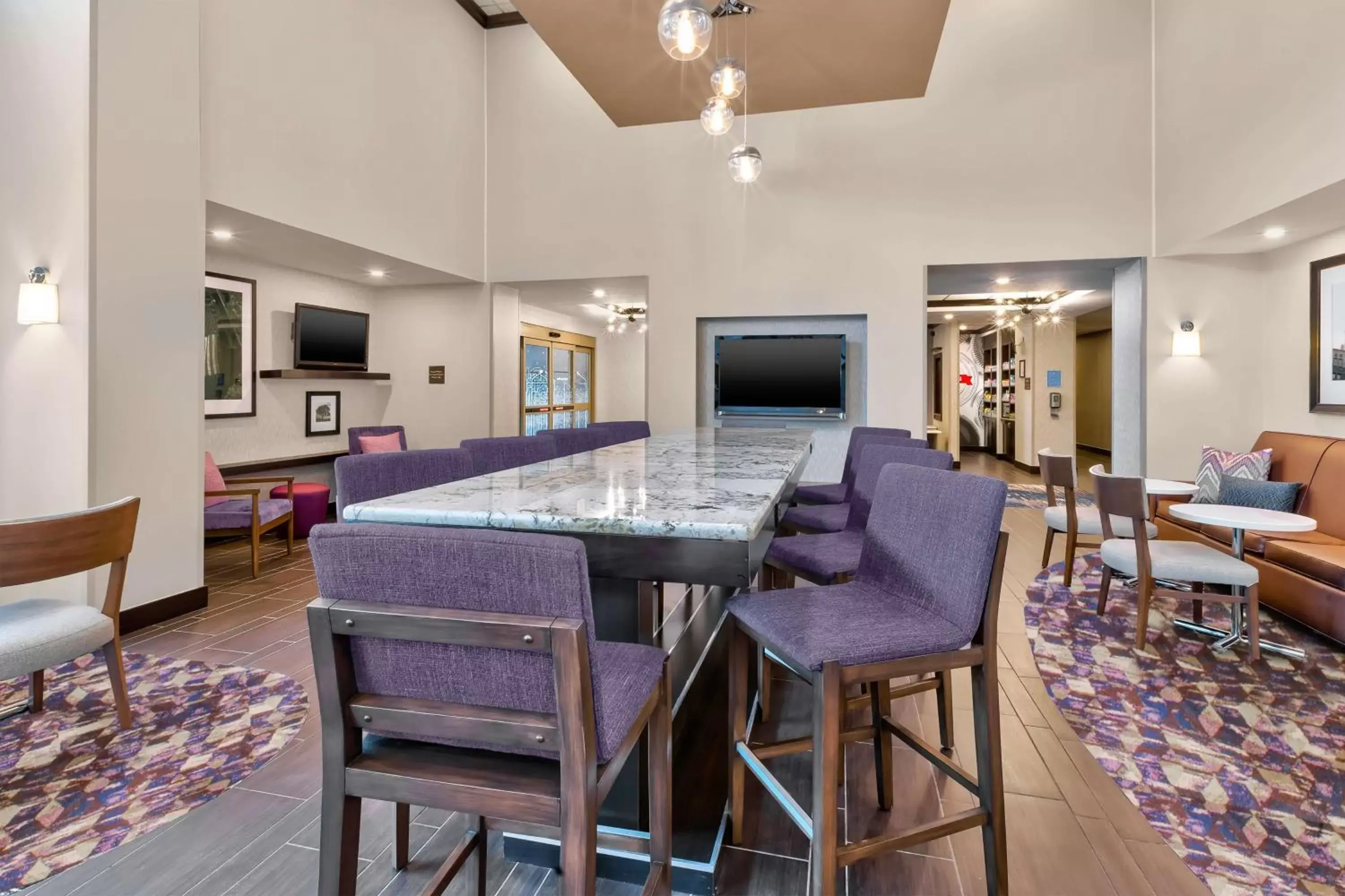 Lobby or reception, Dining Area in Hampton Inn and Suites Flint/Grand Blanc