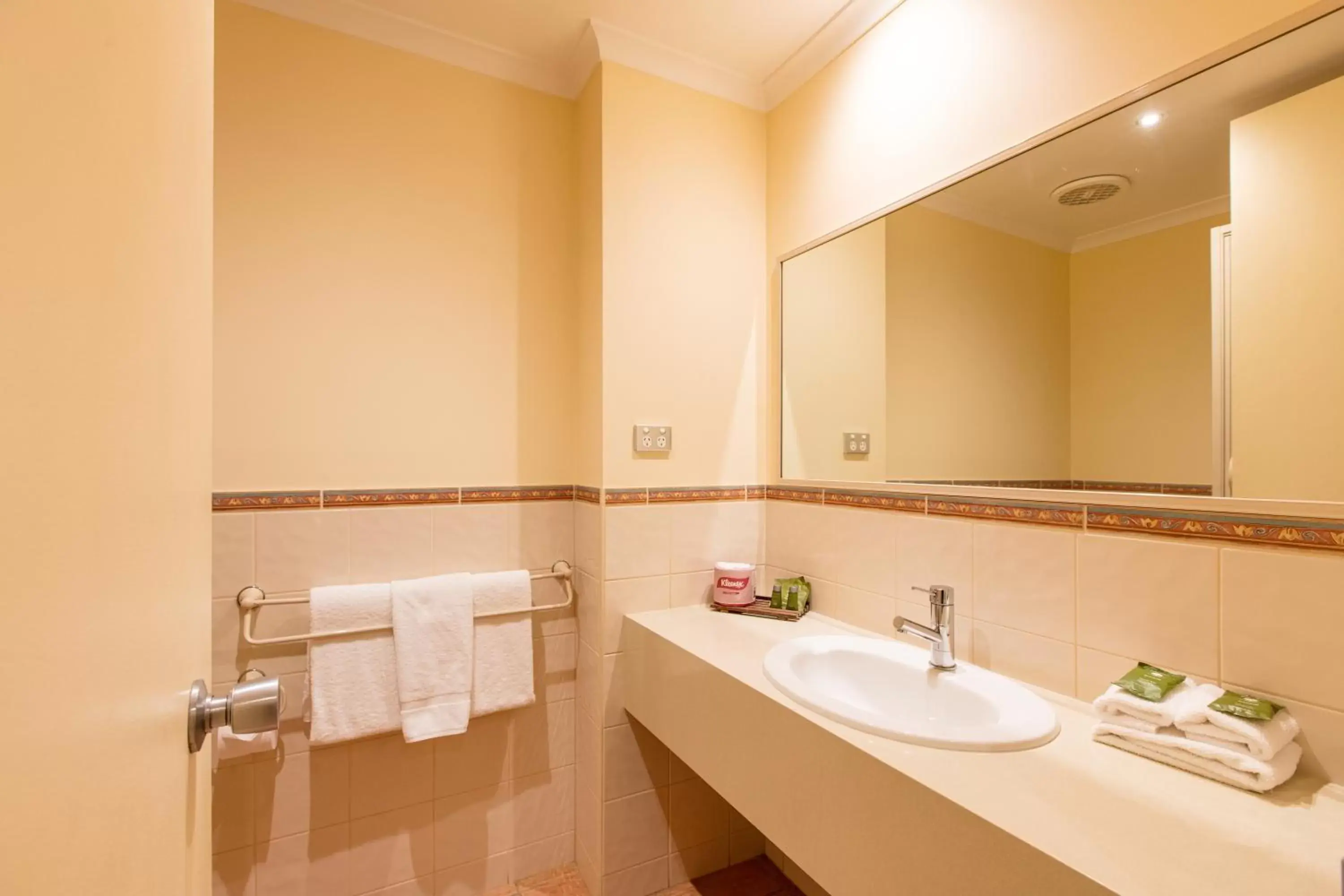 Bathroom in Mildura Inlander Resort