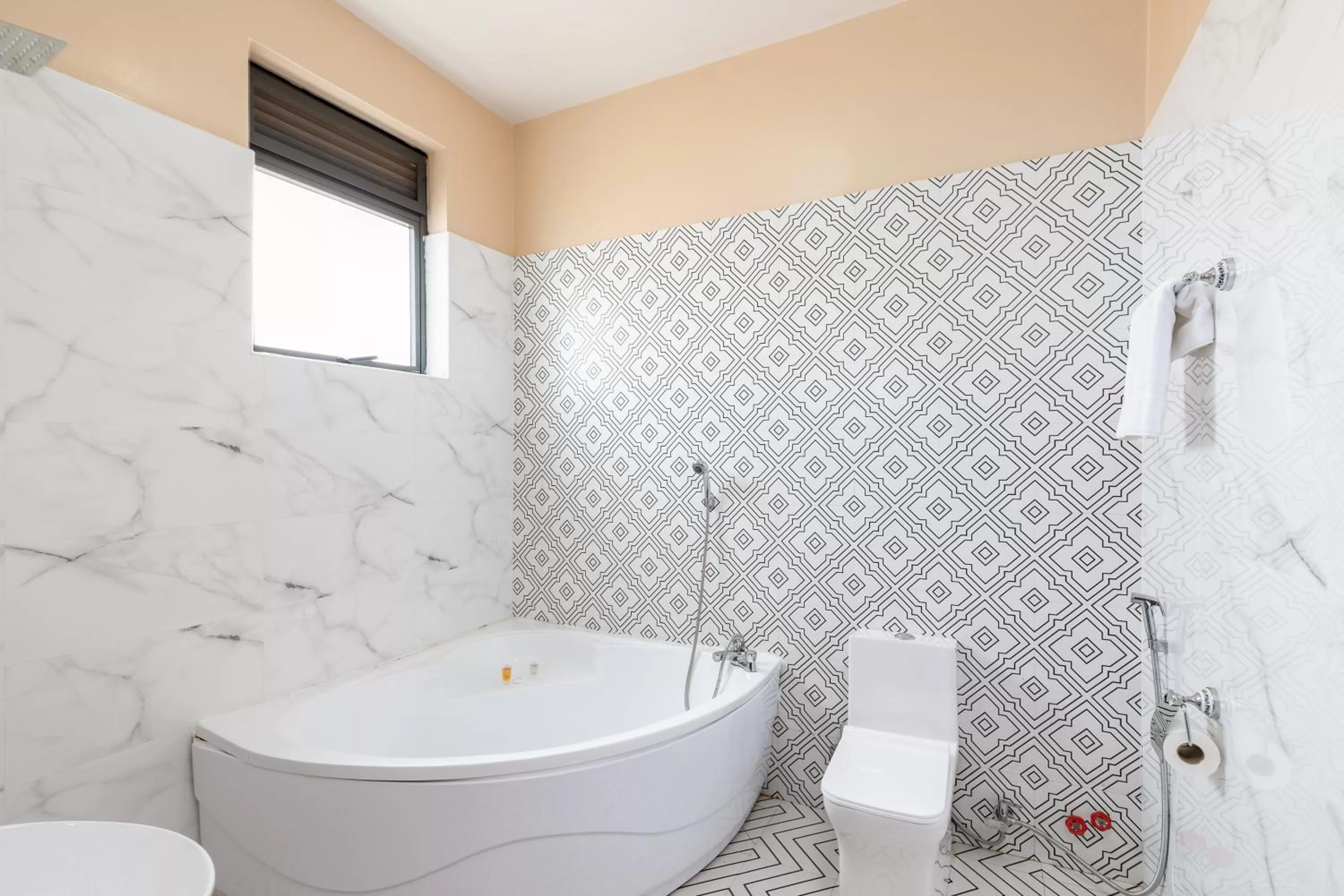 Bathroom in Hotel Horizon Entebbe