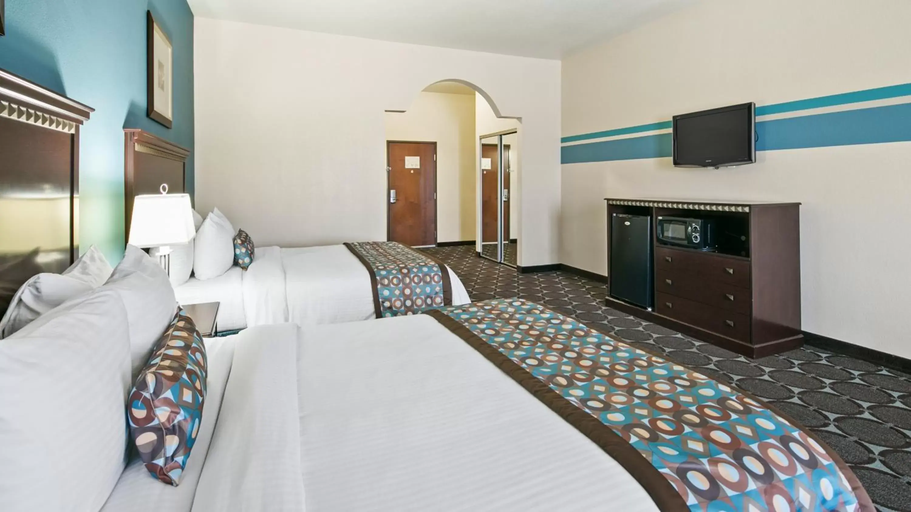 Bed in Best Western Sonora Inn & Suites
