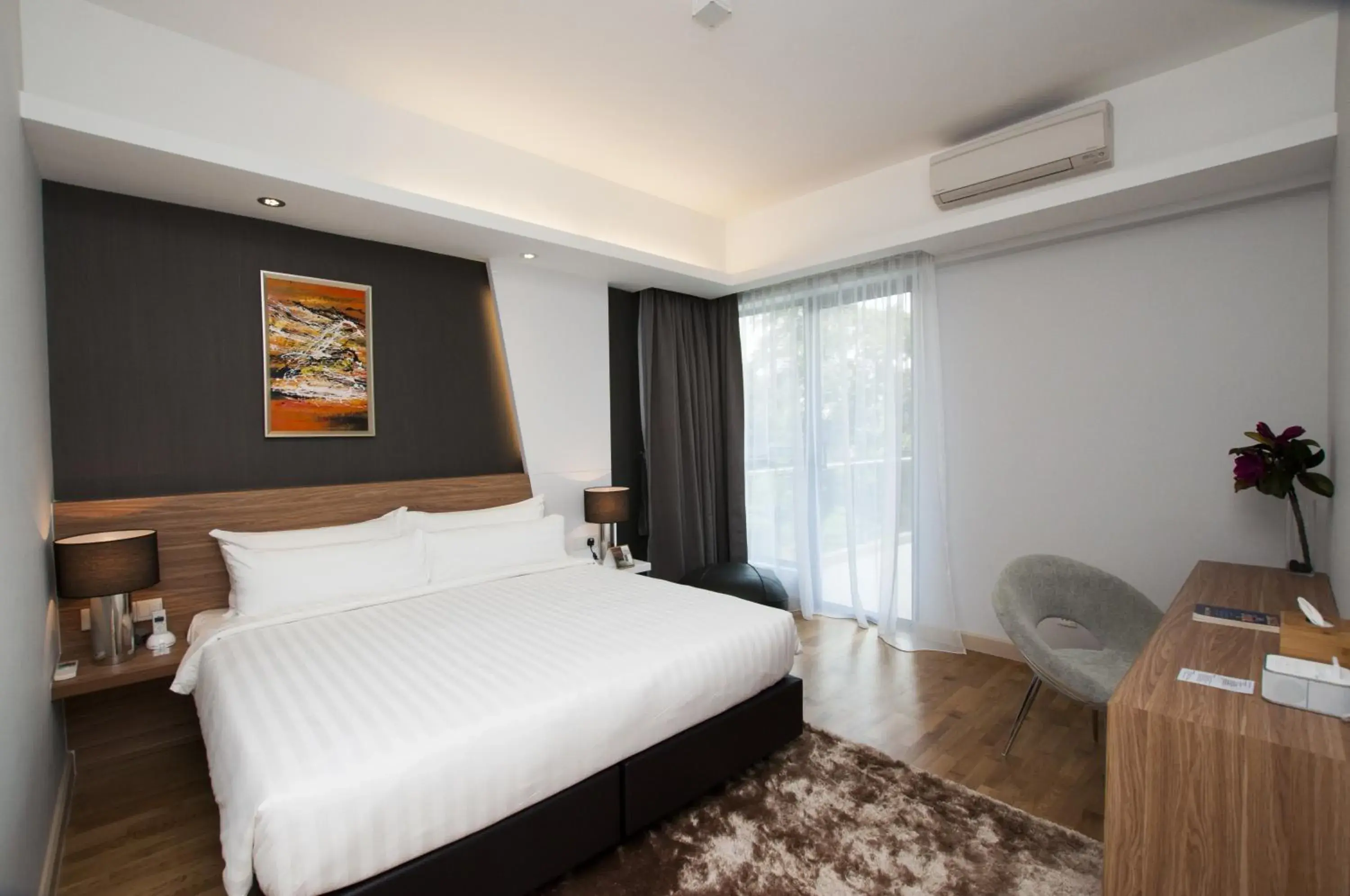 Photo of the whole room, Bed in Suasana Suites Bukit Ceylon