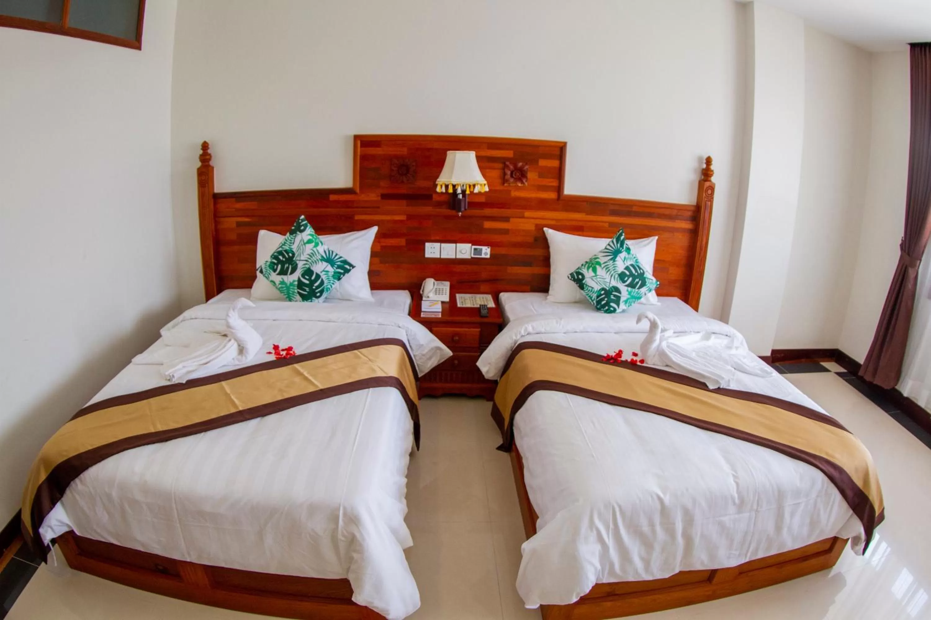 Bedroom, Bed in Kampong Thom Palace Hotel