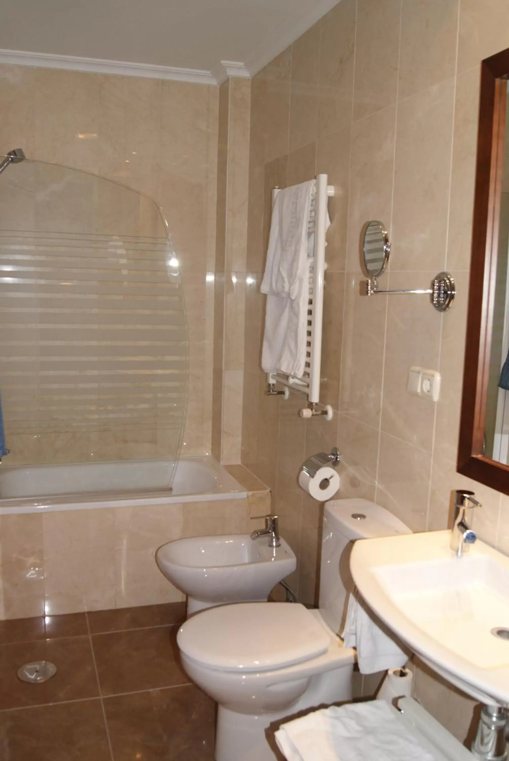 Bathroom in Hotel Mulhacen