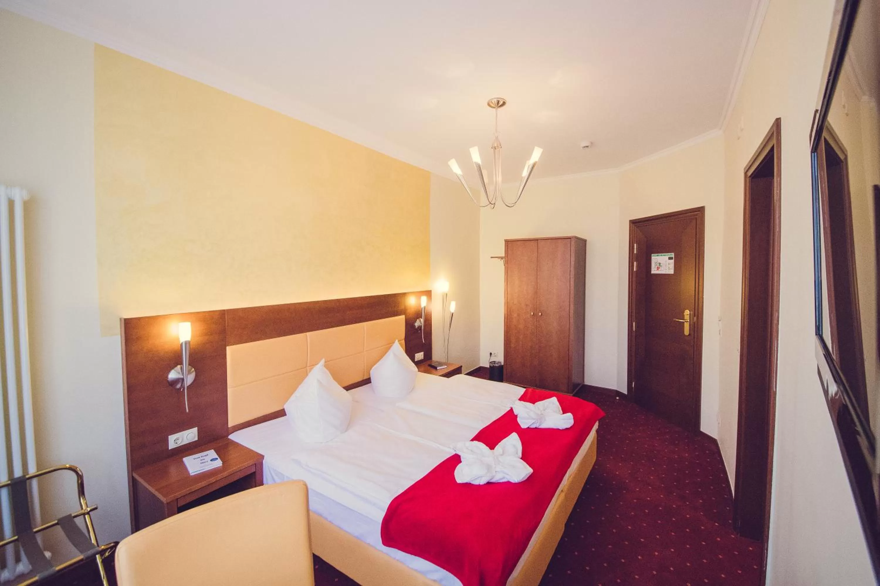 Photo of the whole room, Bed in Hotel Arena City