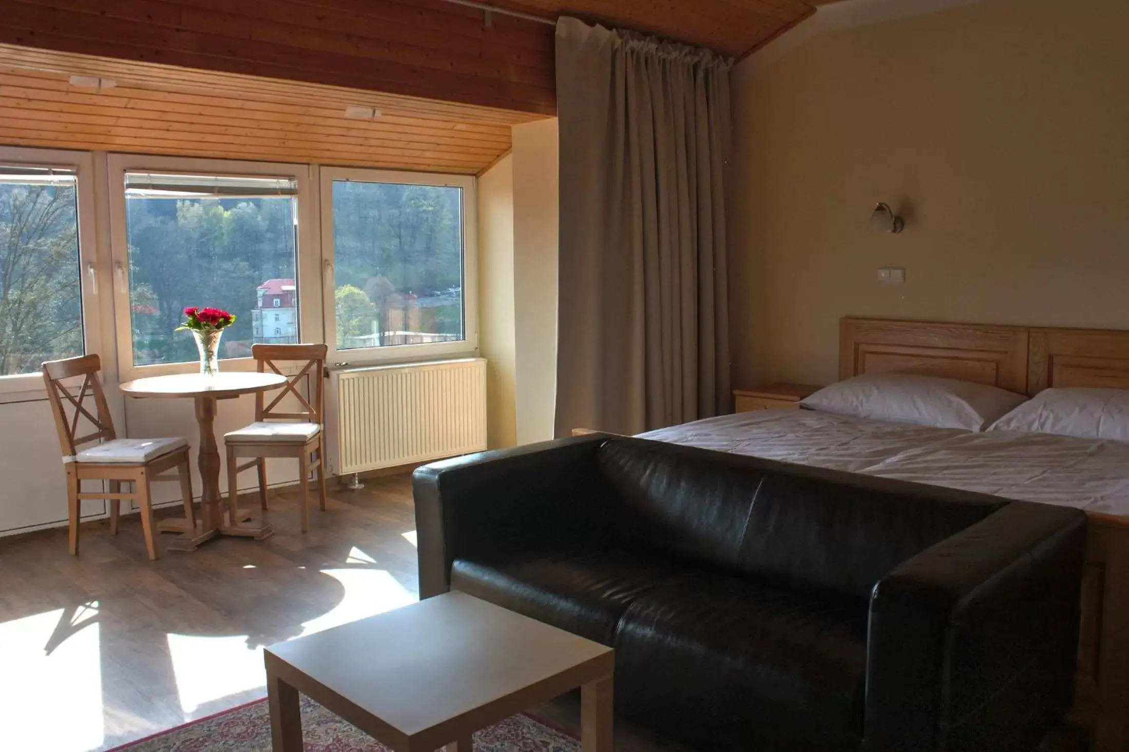 Deluxe Double Room with Bath in Hotel Orix Deluxe Double Room with Bath in Hotel Orix