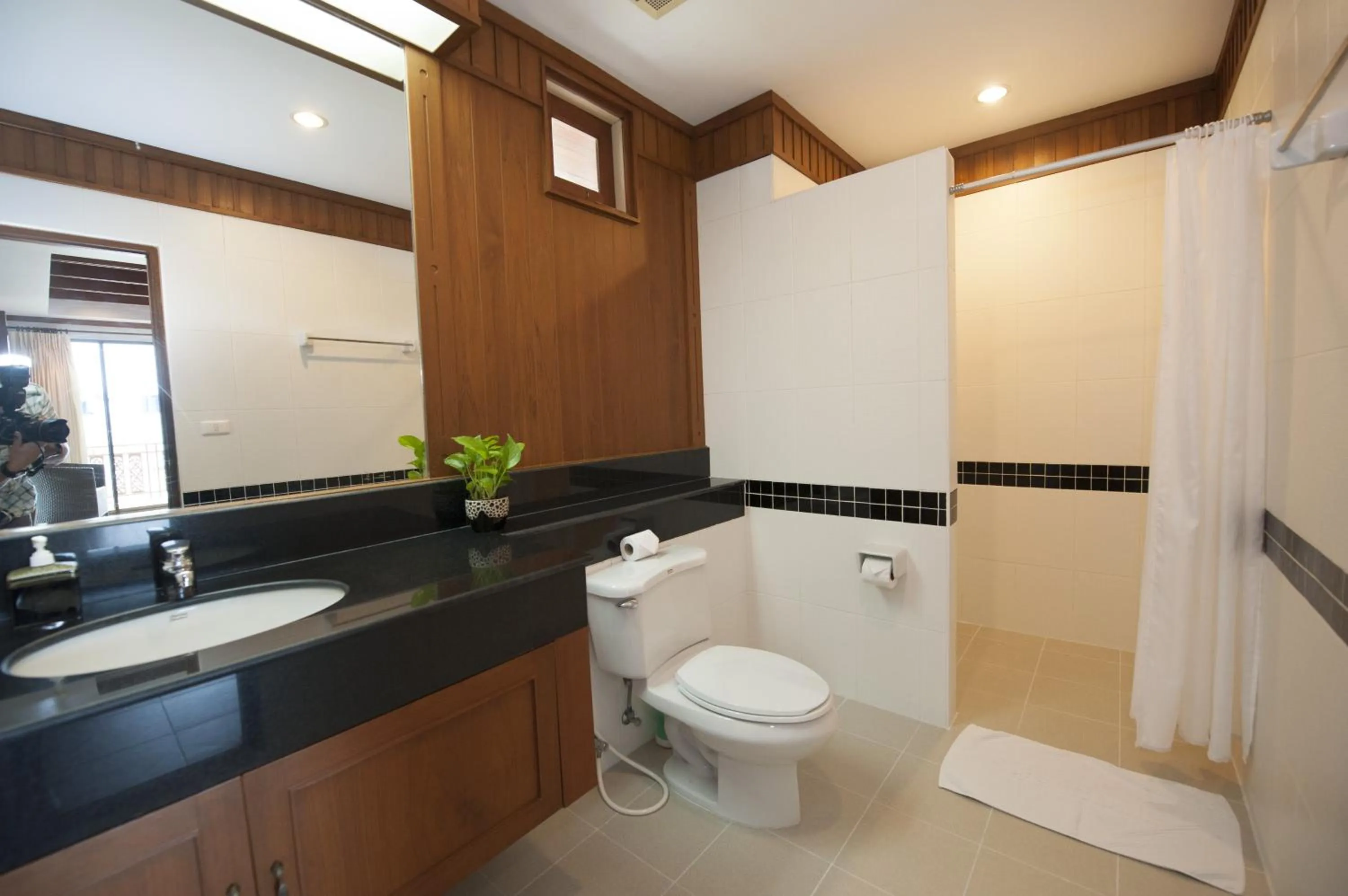 Bathroom in Sun Hill Hotel Patong