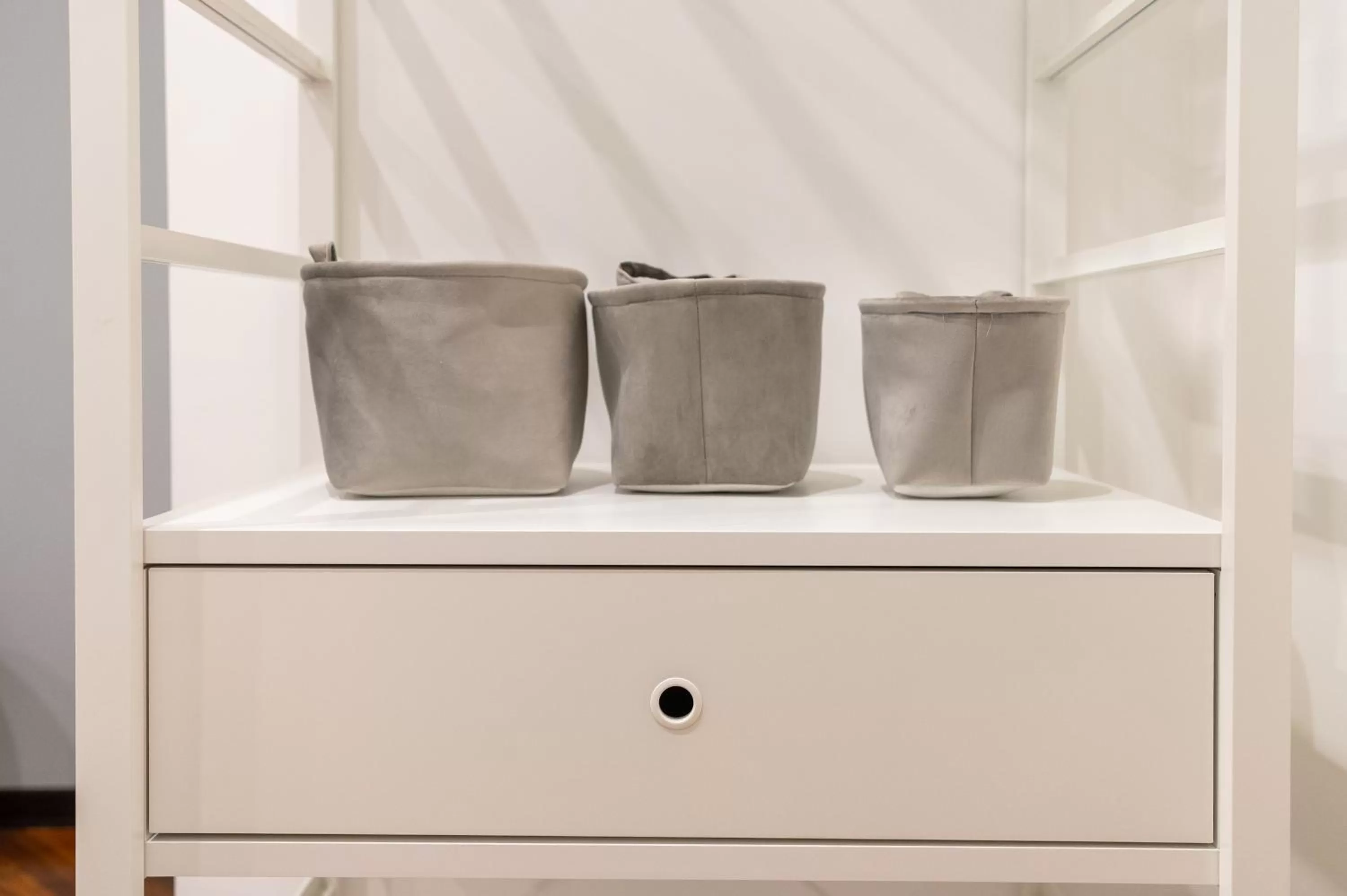 hair dresser, Bathroom in ROOMITO apartments