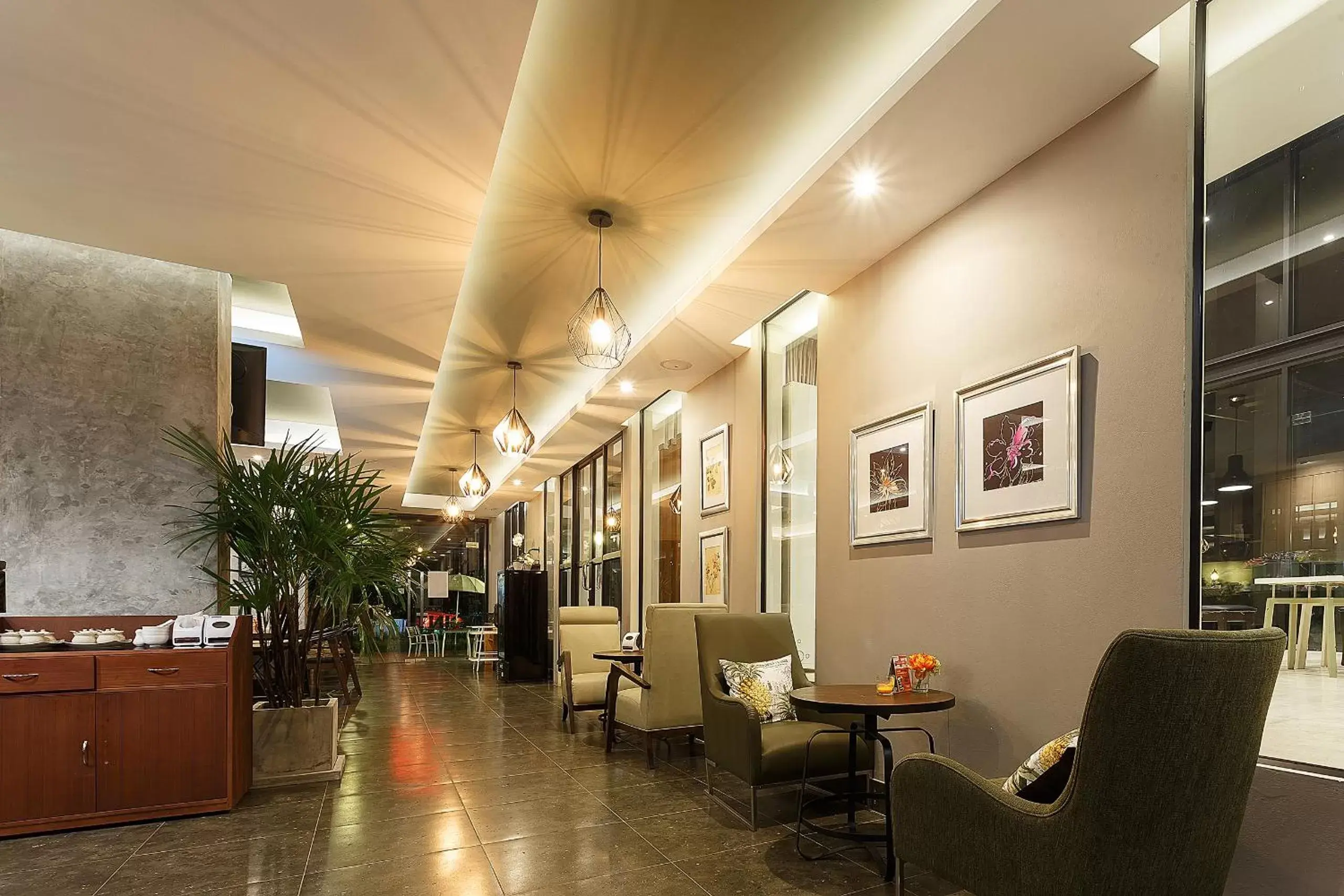 Restaurant/places to eat, Lobby/Reception in Green Point Residence Hotel